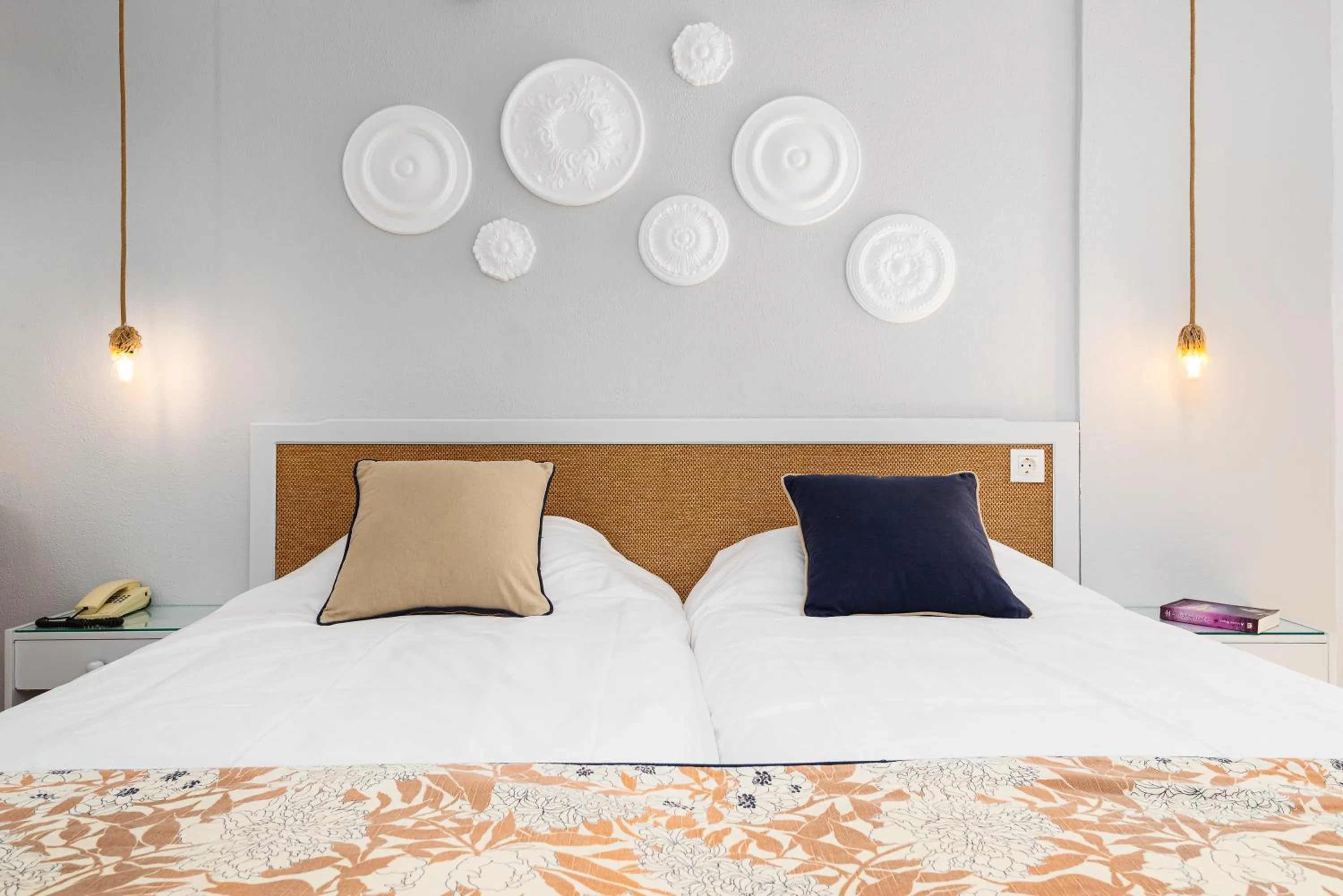 Bedroom, Bed in Mrs Chryssana Beach Hotel