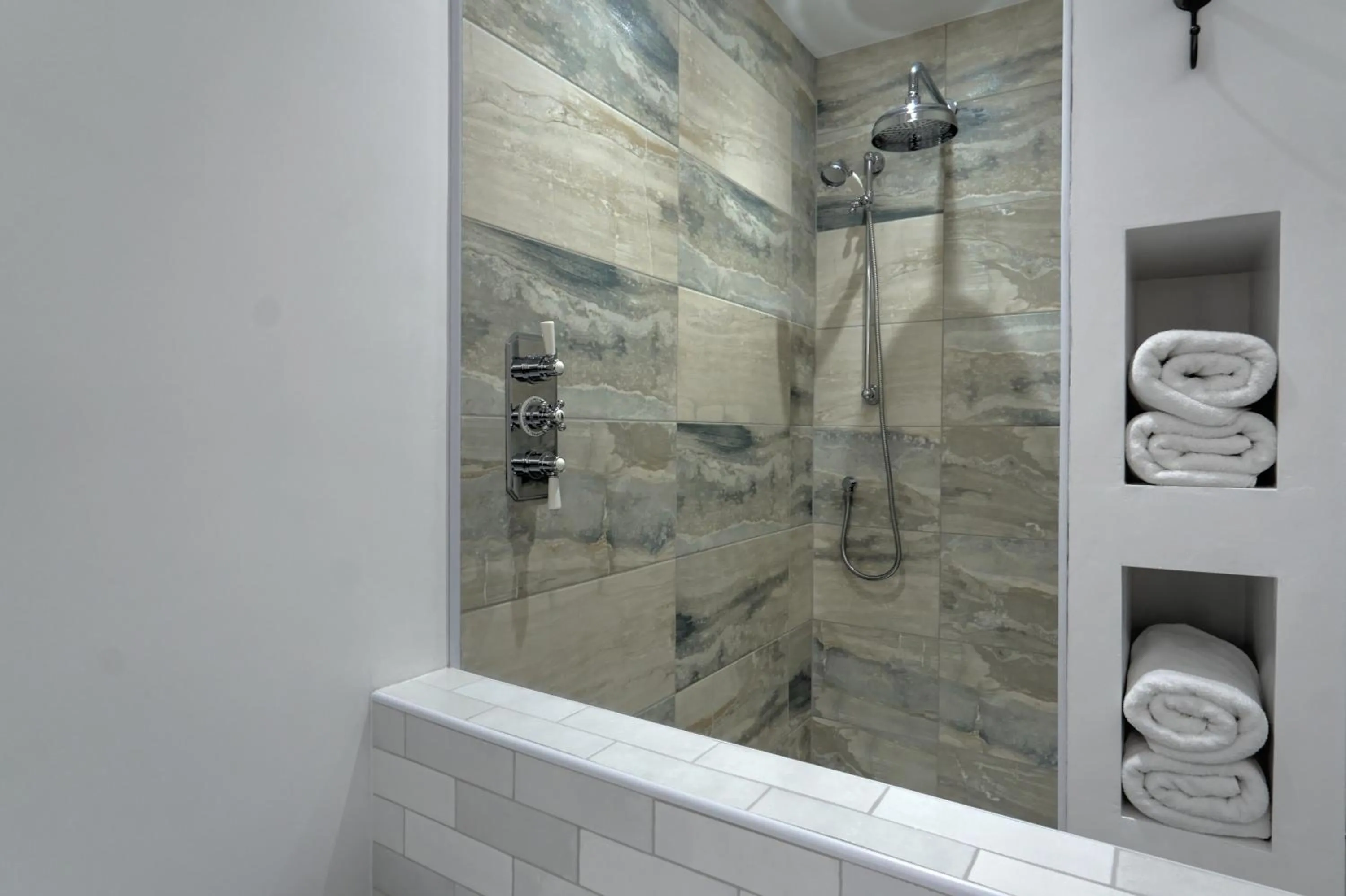 Shower in The Tannochbrae