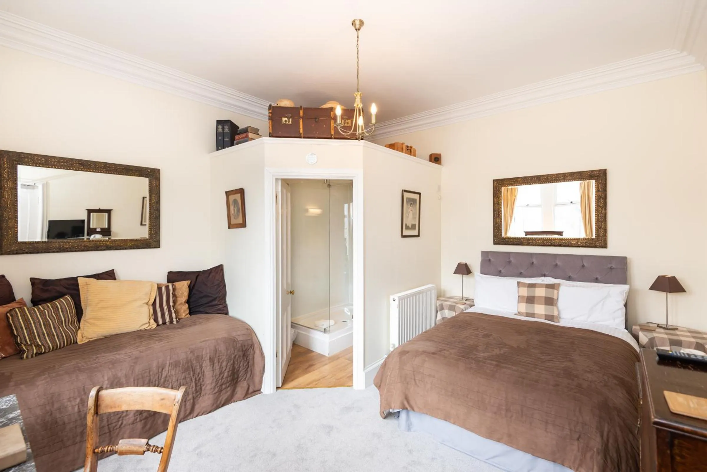 Photo of the whole room, Bed in The Tannochbrae