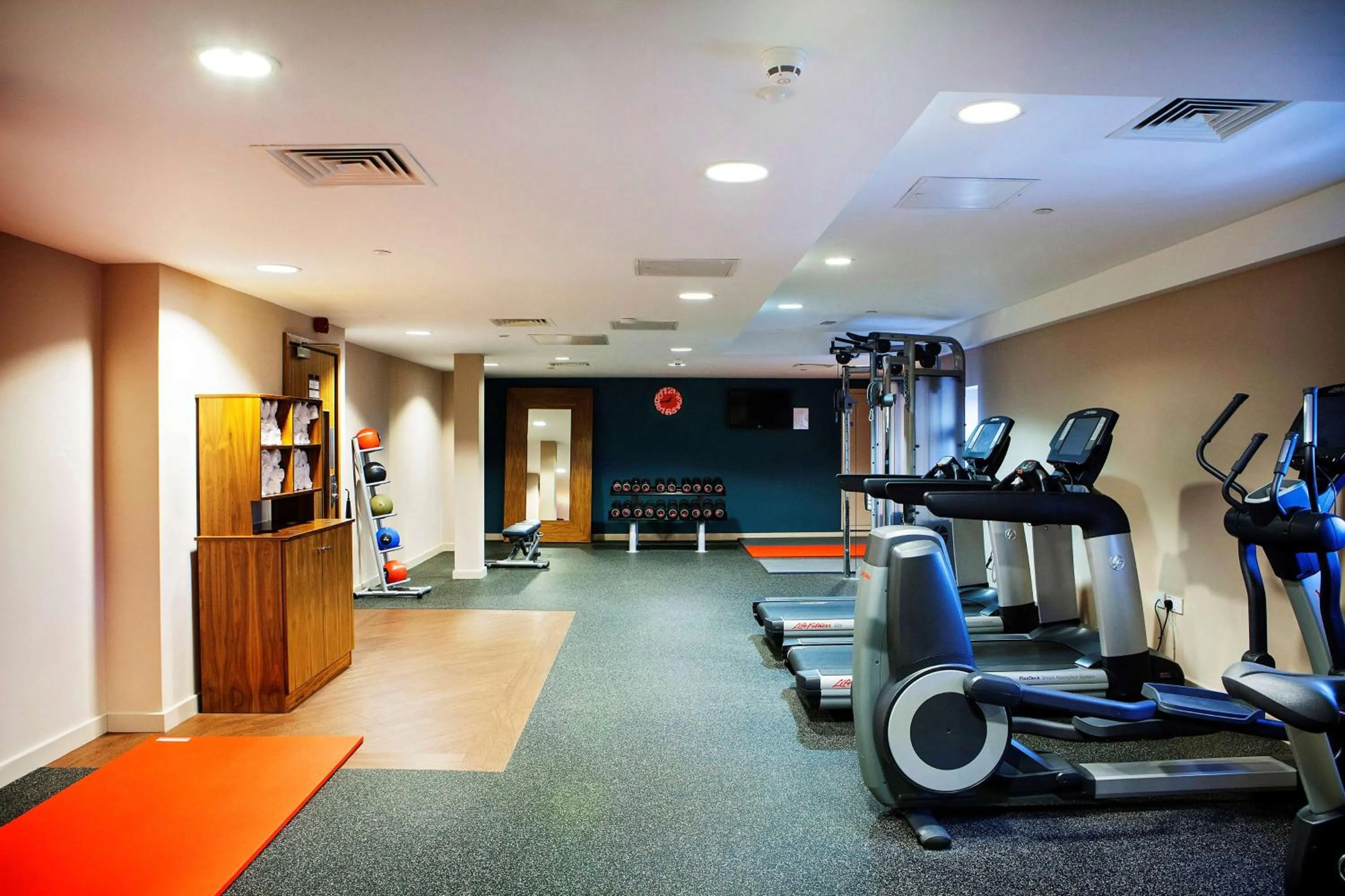 Fitness centre/facilities in DoubleTree by Hilton Lincoln