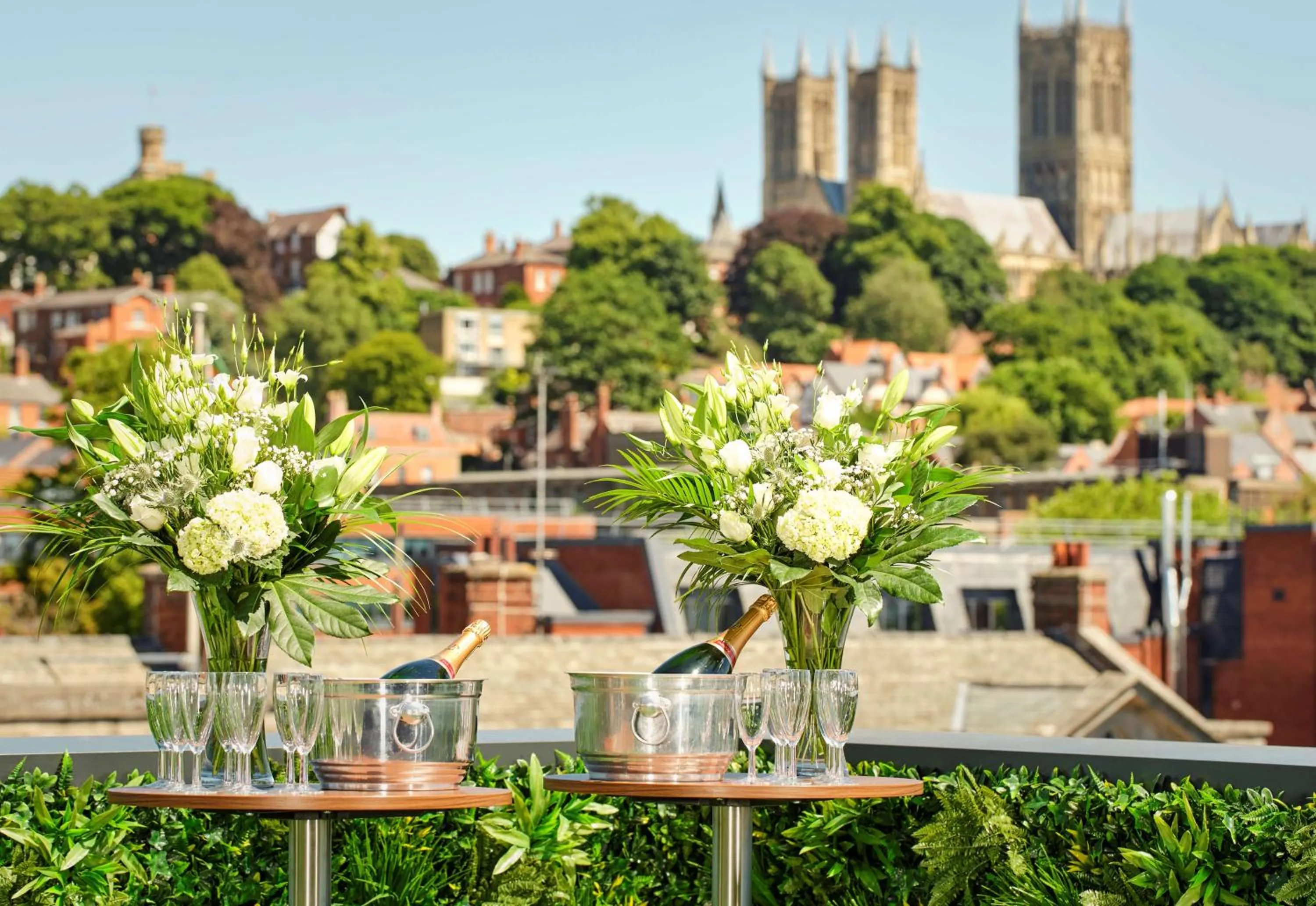 Patio in DoubleTree by Hilton Lincoln