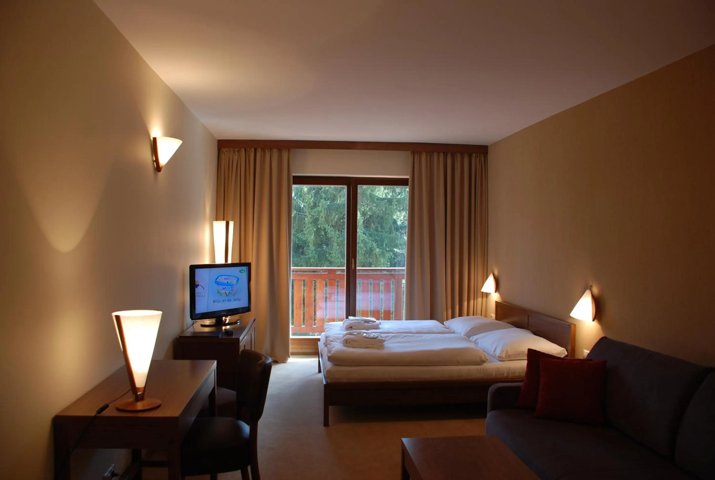 Bedroom, Bed in Hotel Rozsutec