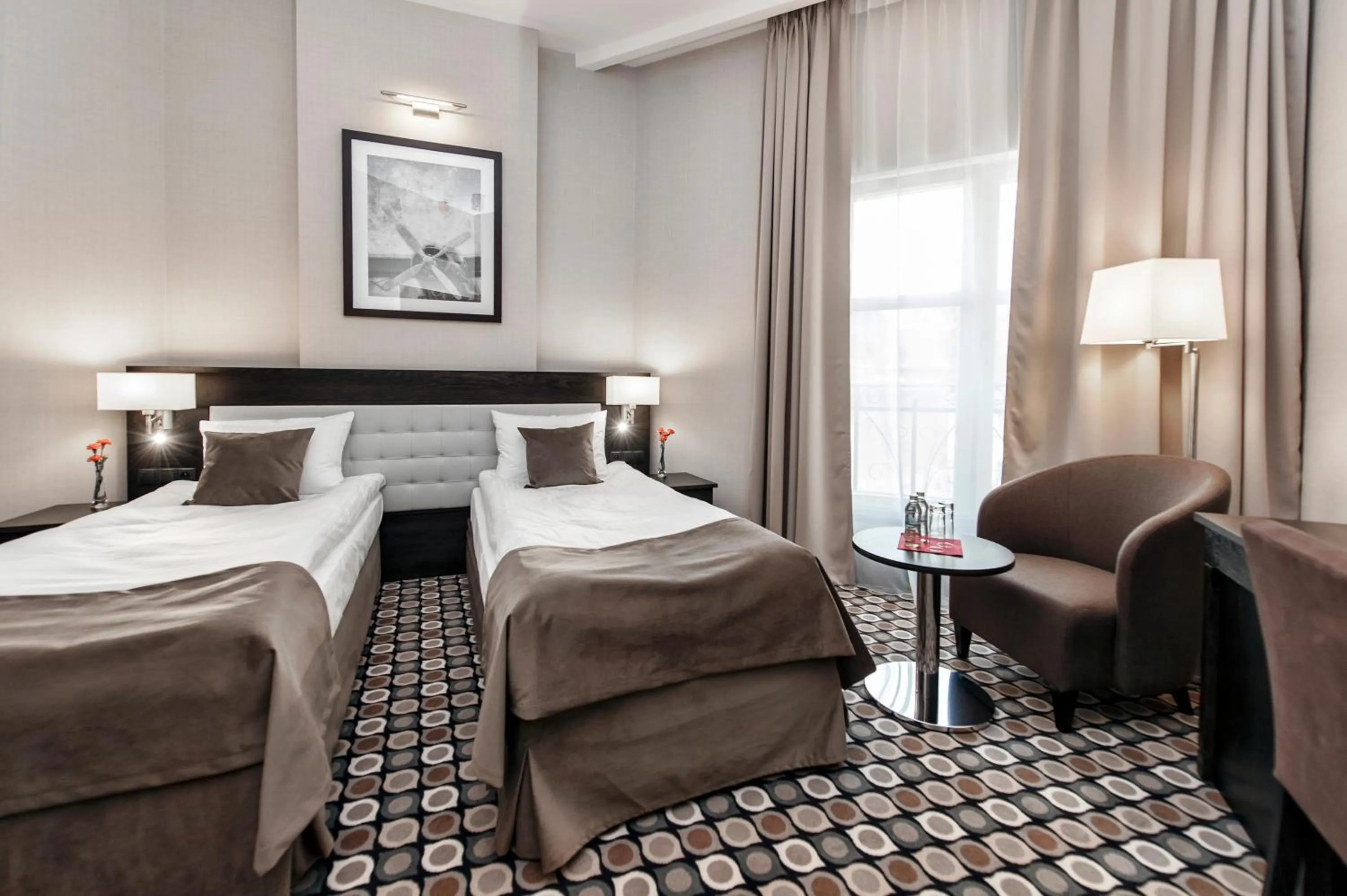 Bed in Red Baron Hotel & Restaurant