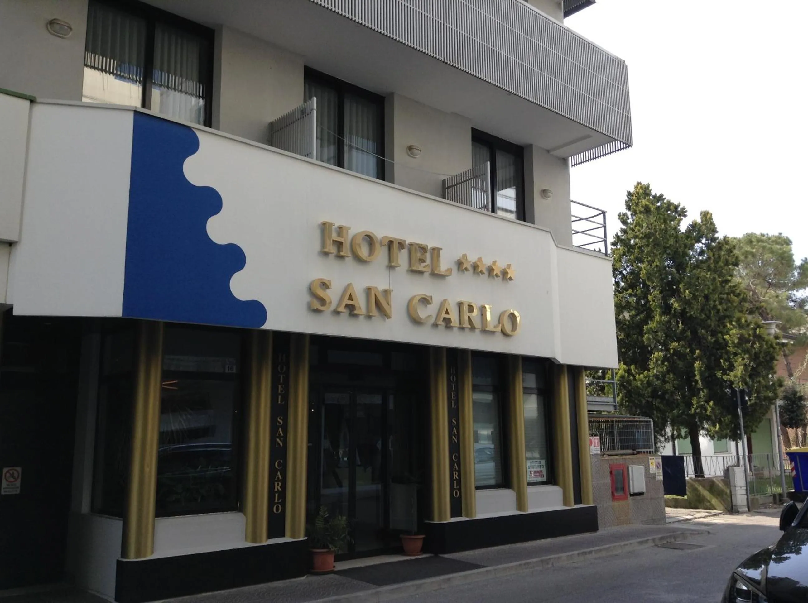 Facade/entrance in Hotel San Carlo
