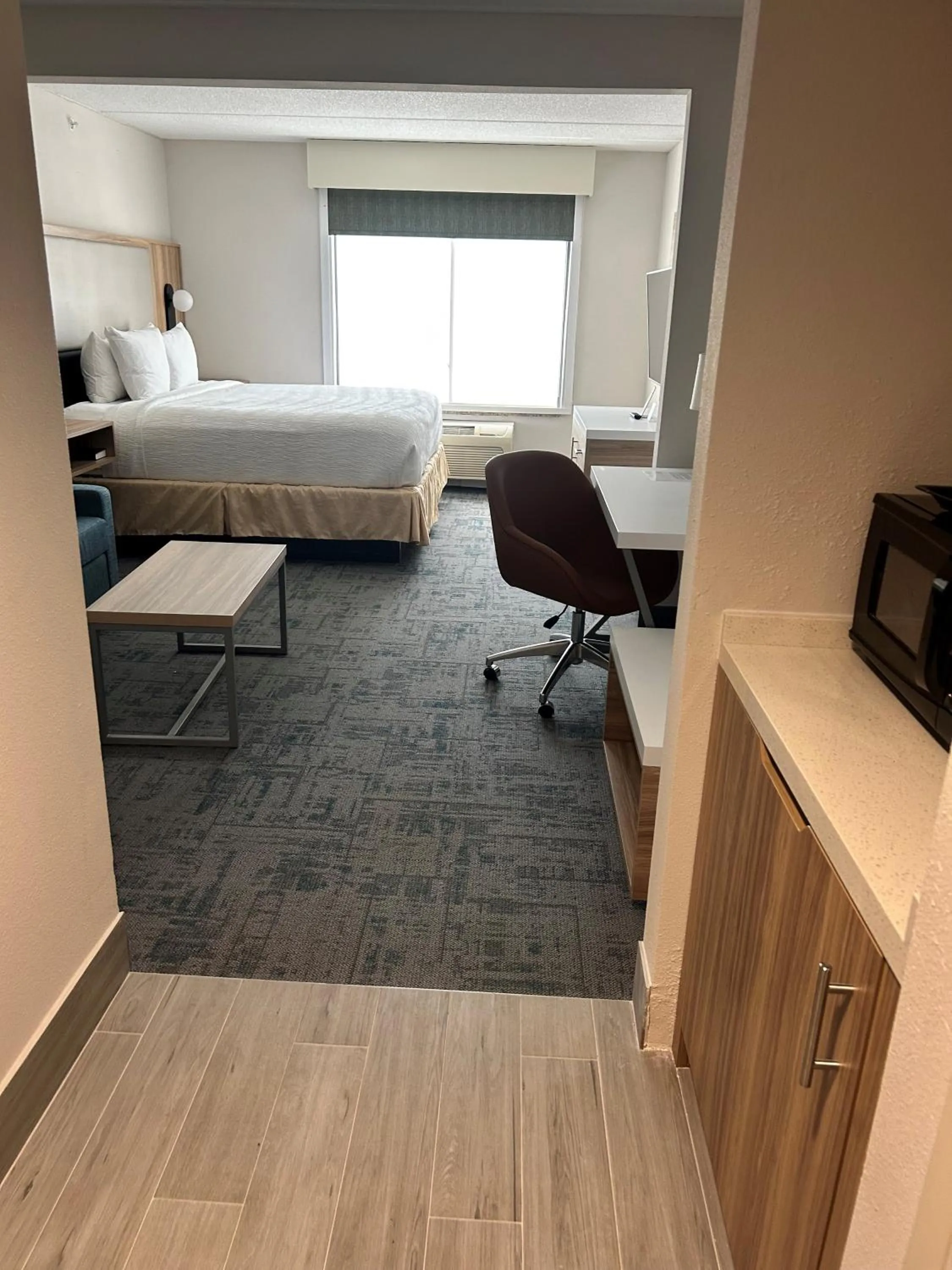 Photo of the whole room, Bed in Wingate by Wyndham Richmond Short Pump