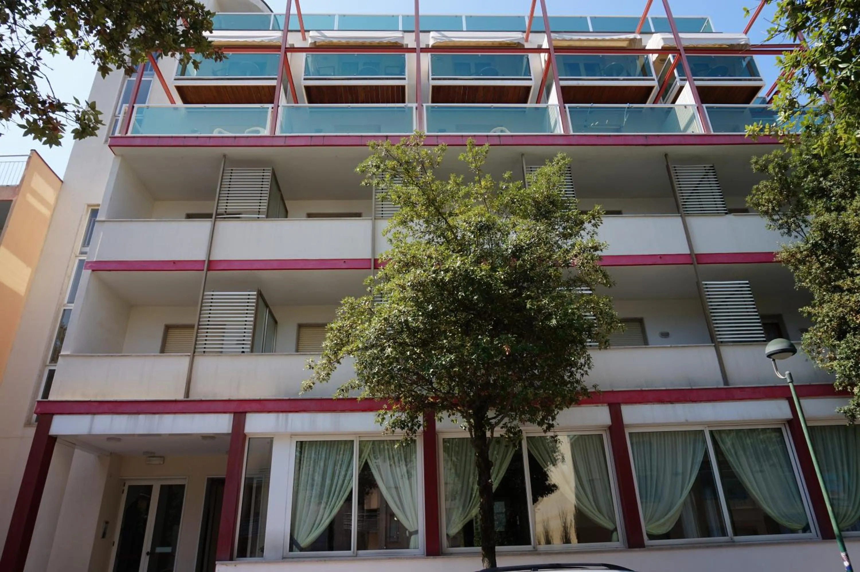 Facade/entrance in Hotel Flora