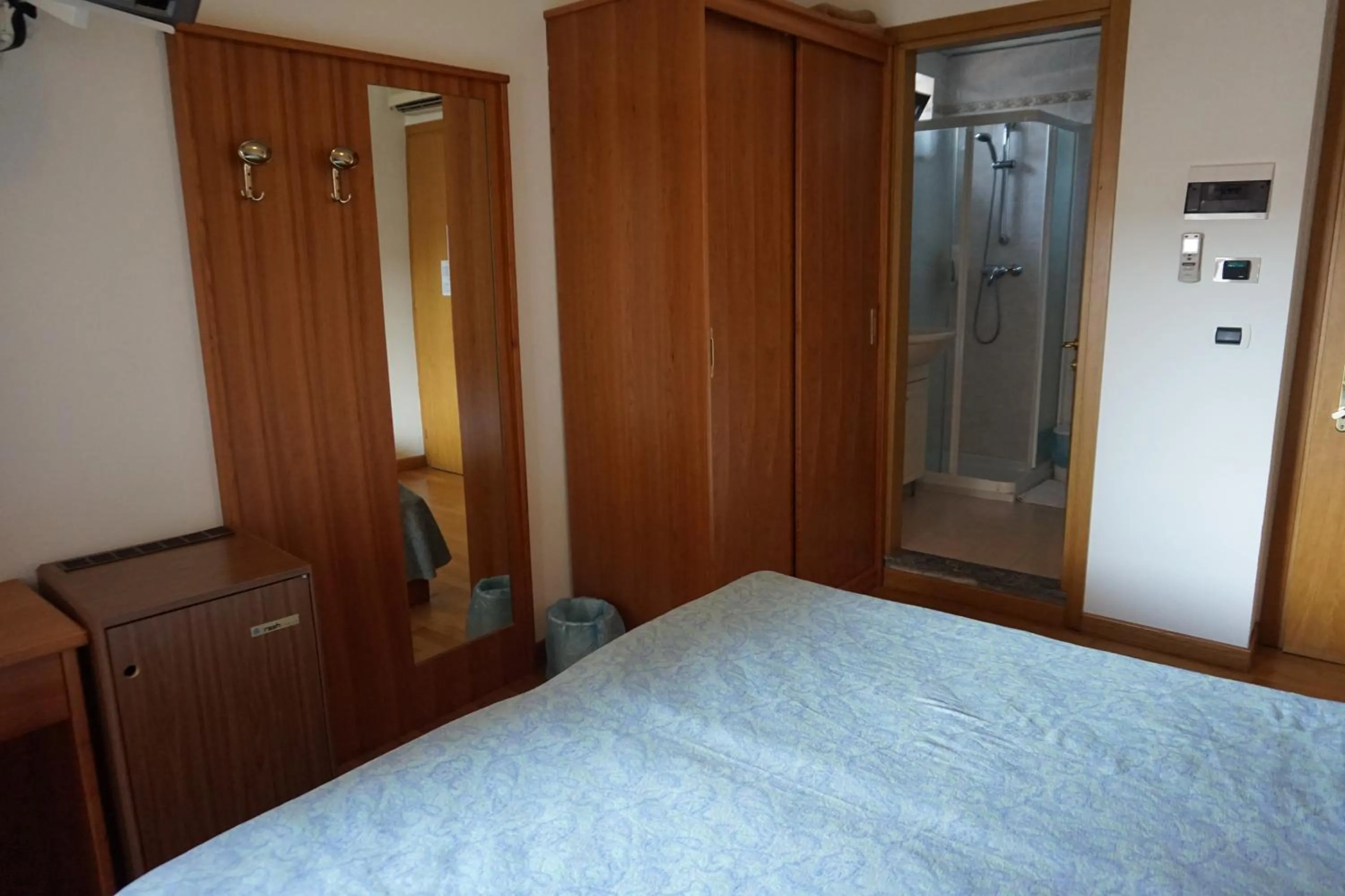 Bedroom, Bed in Hotel Flora