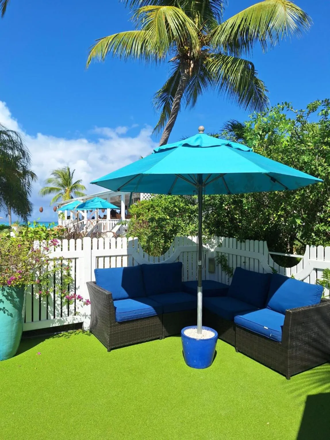 Property building in Sibonne Beach Hotel