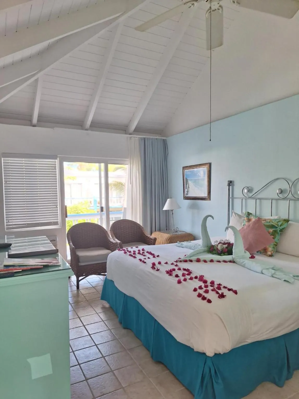 View (from property/room), Bed in Sibonne Beach Hotel