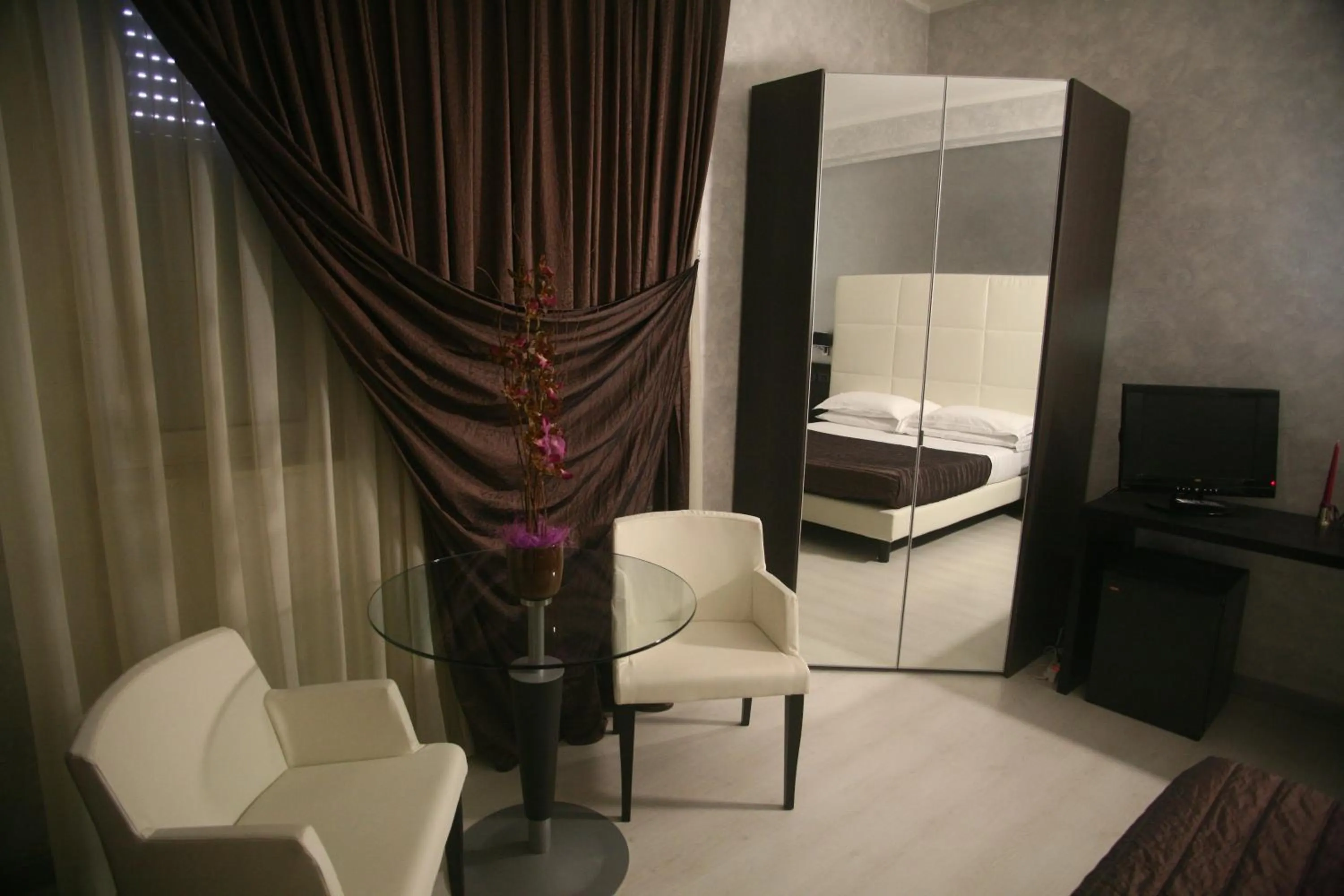 Bedroom, Bed in Hotel Victoria