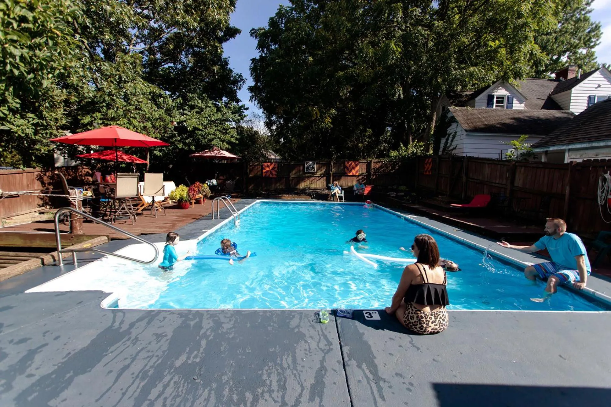 Swimming pool in Blacksburg Bed & Breakfast