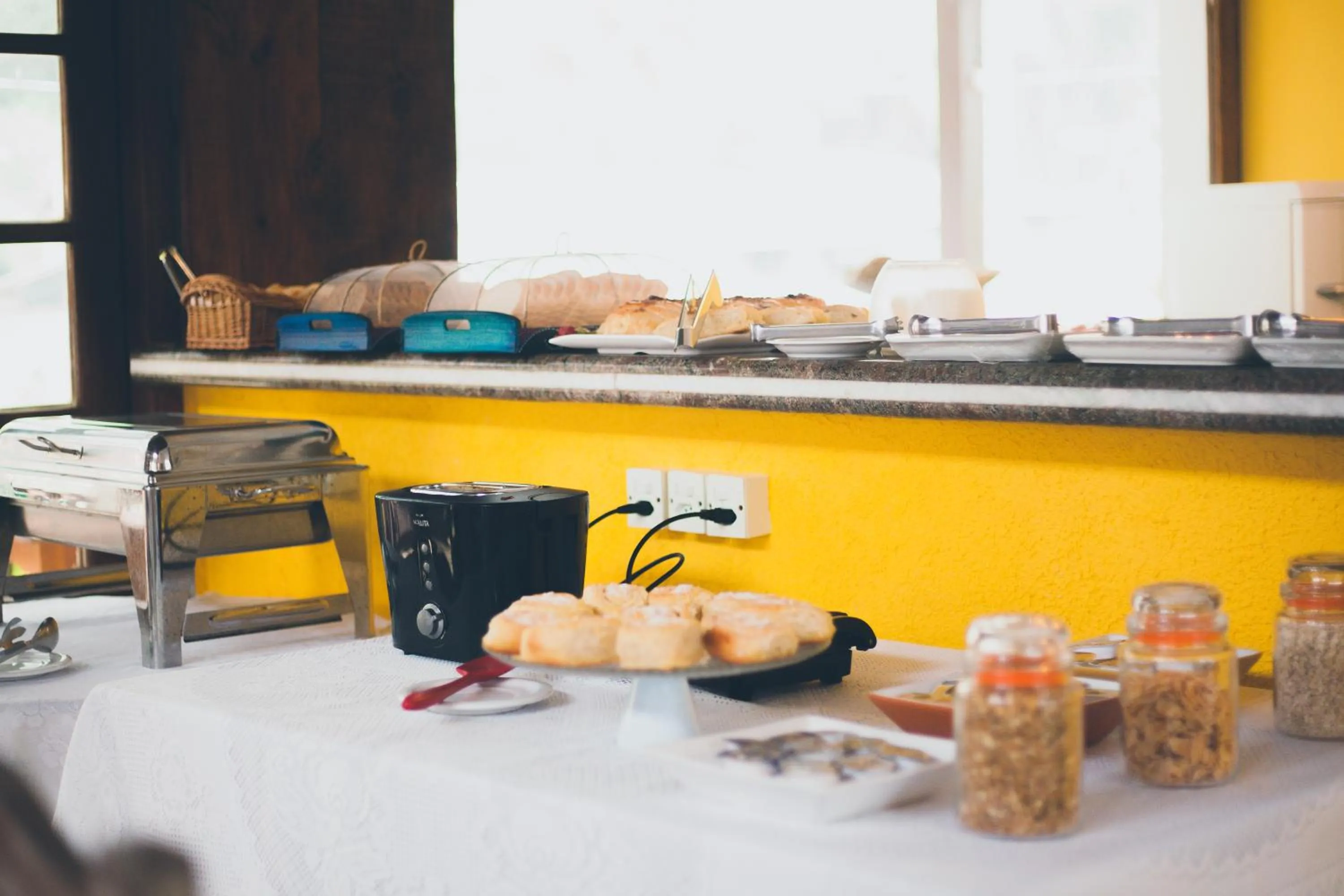 Buffet breakfast in Pousada Villa Atlântica