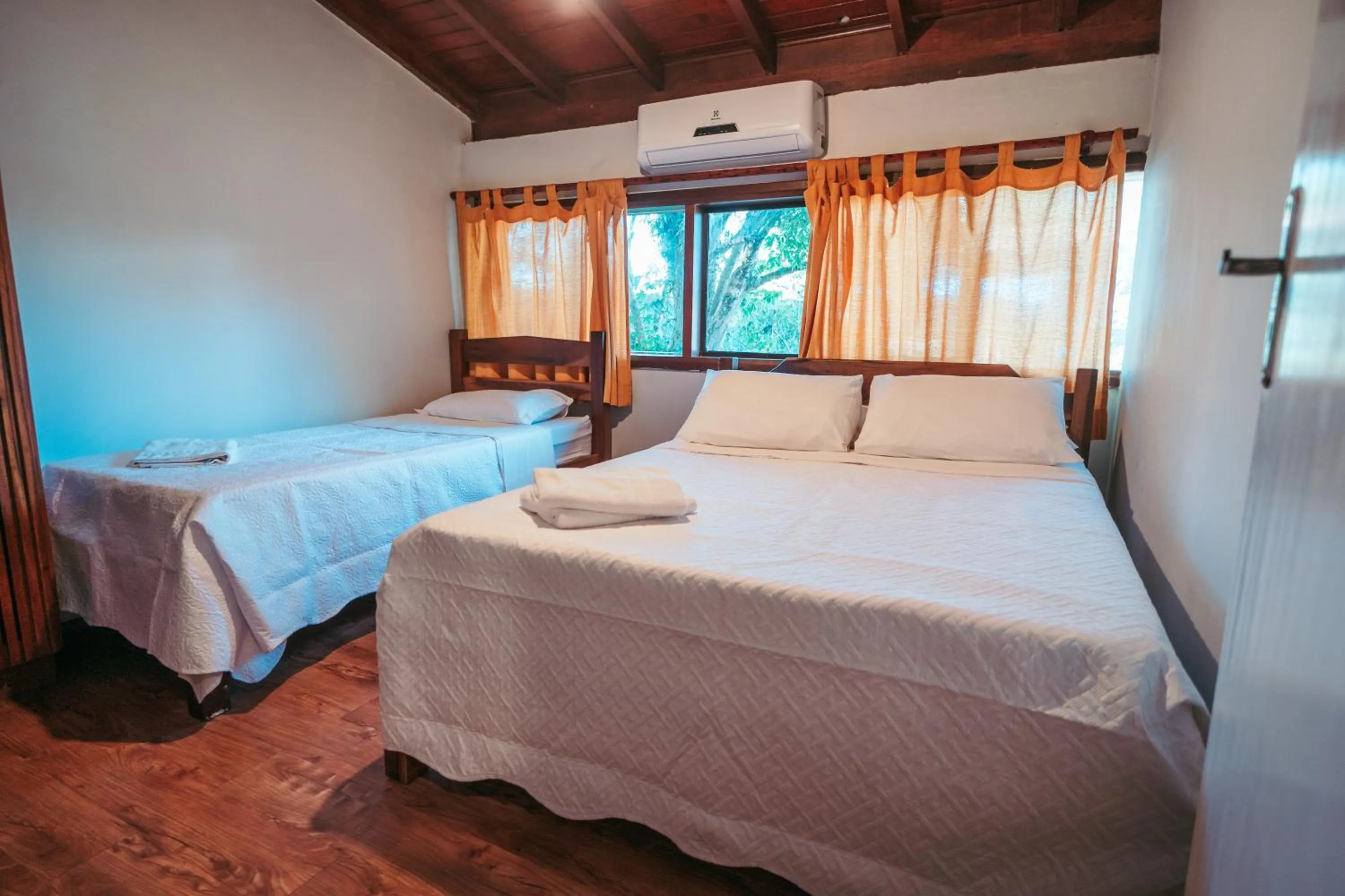 Photo of the whole room, Bed in Pousada Villa Atlântica