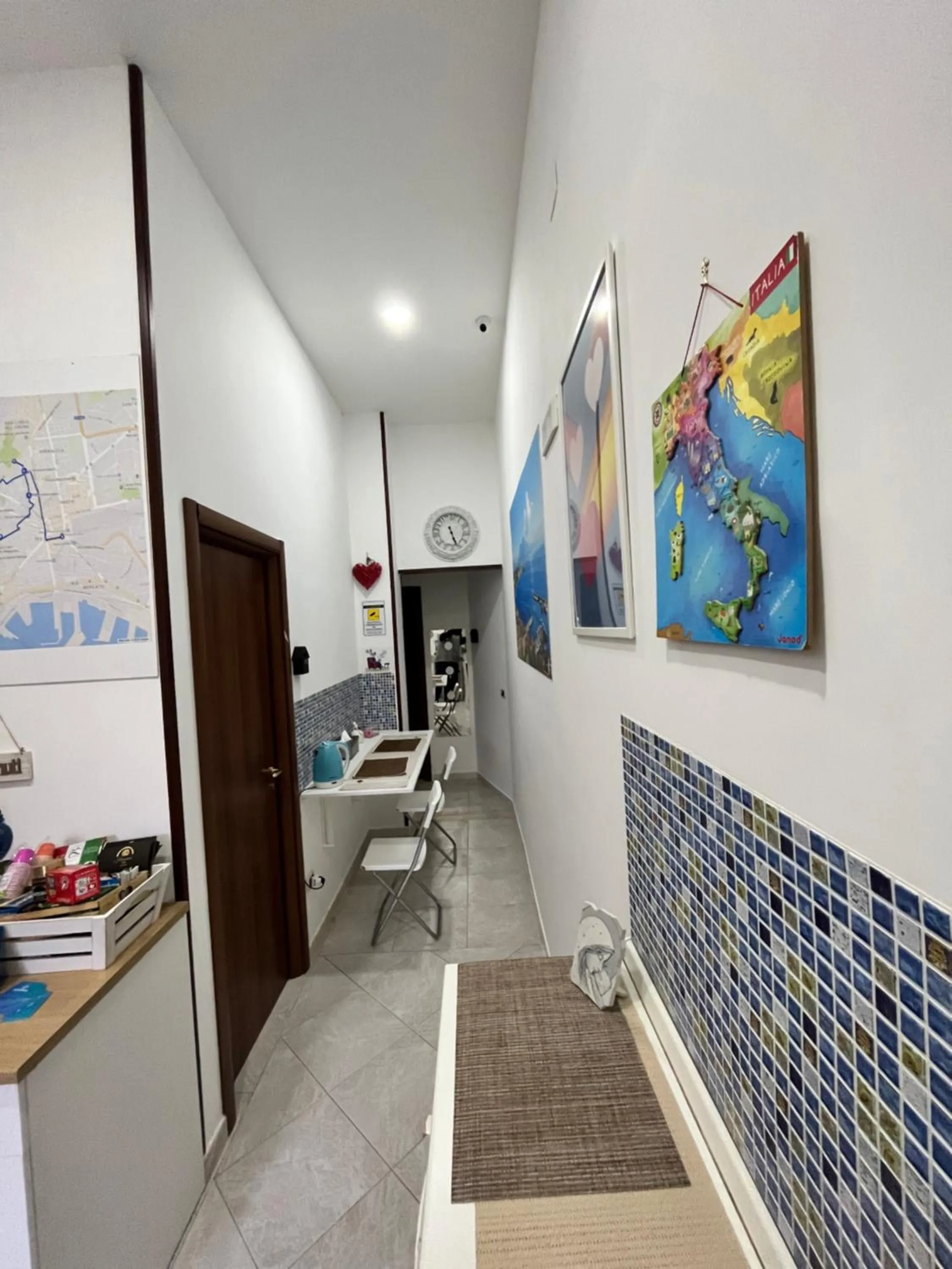 Communal lounge/ TV room in Regy