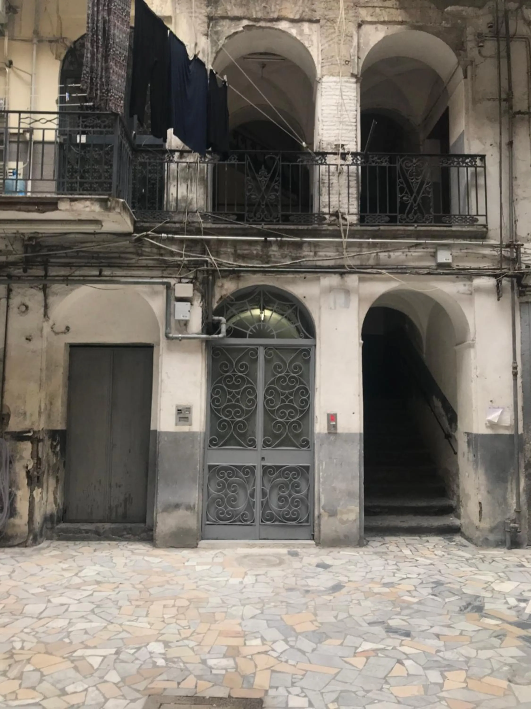 Facade/entrance in Regy