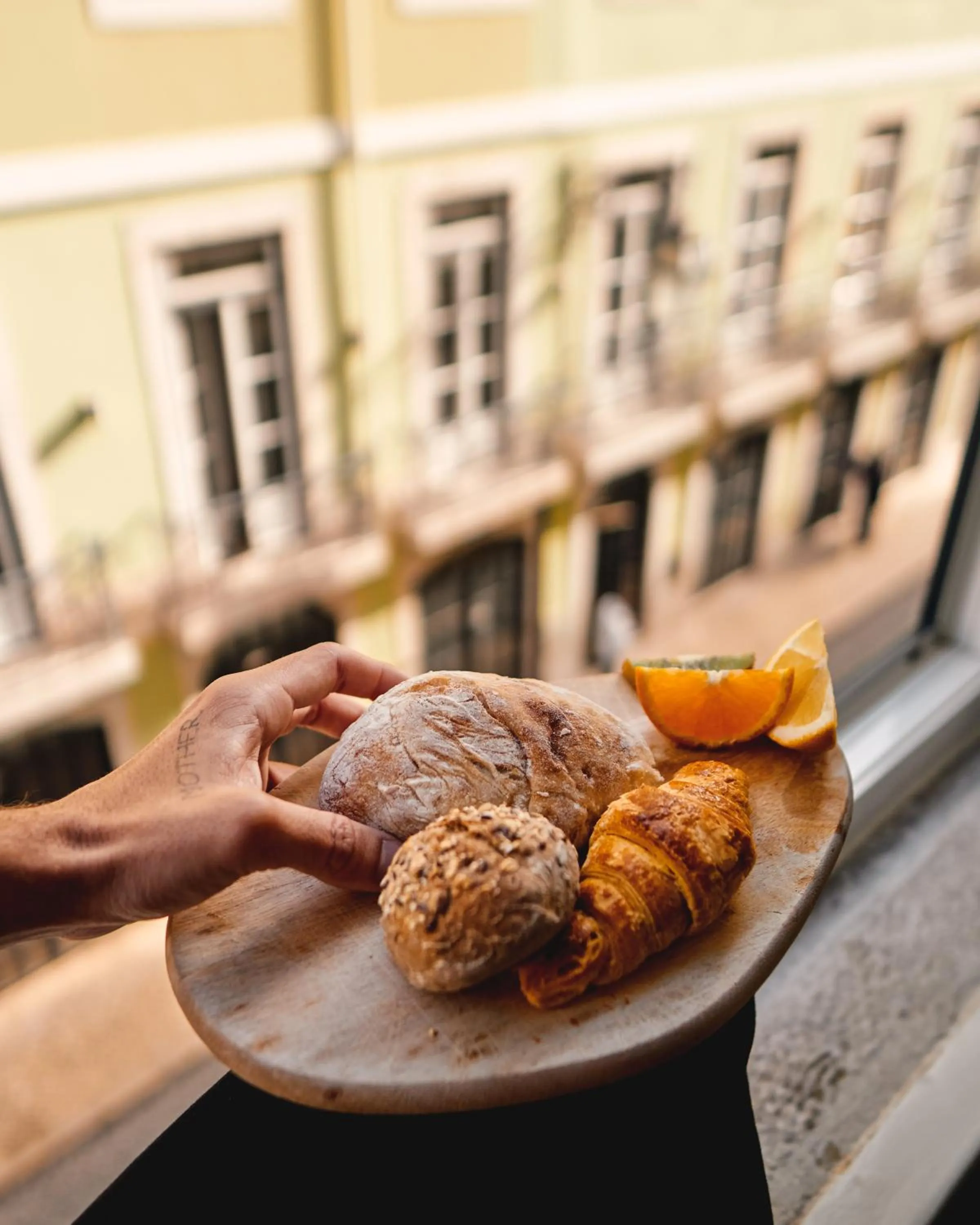 Breakfast in Dare Lisbon House