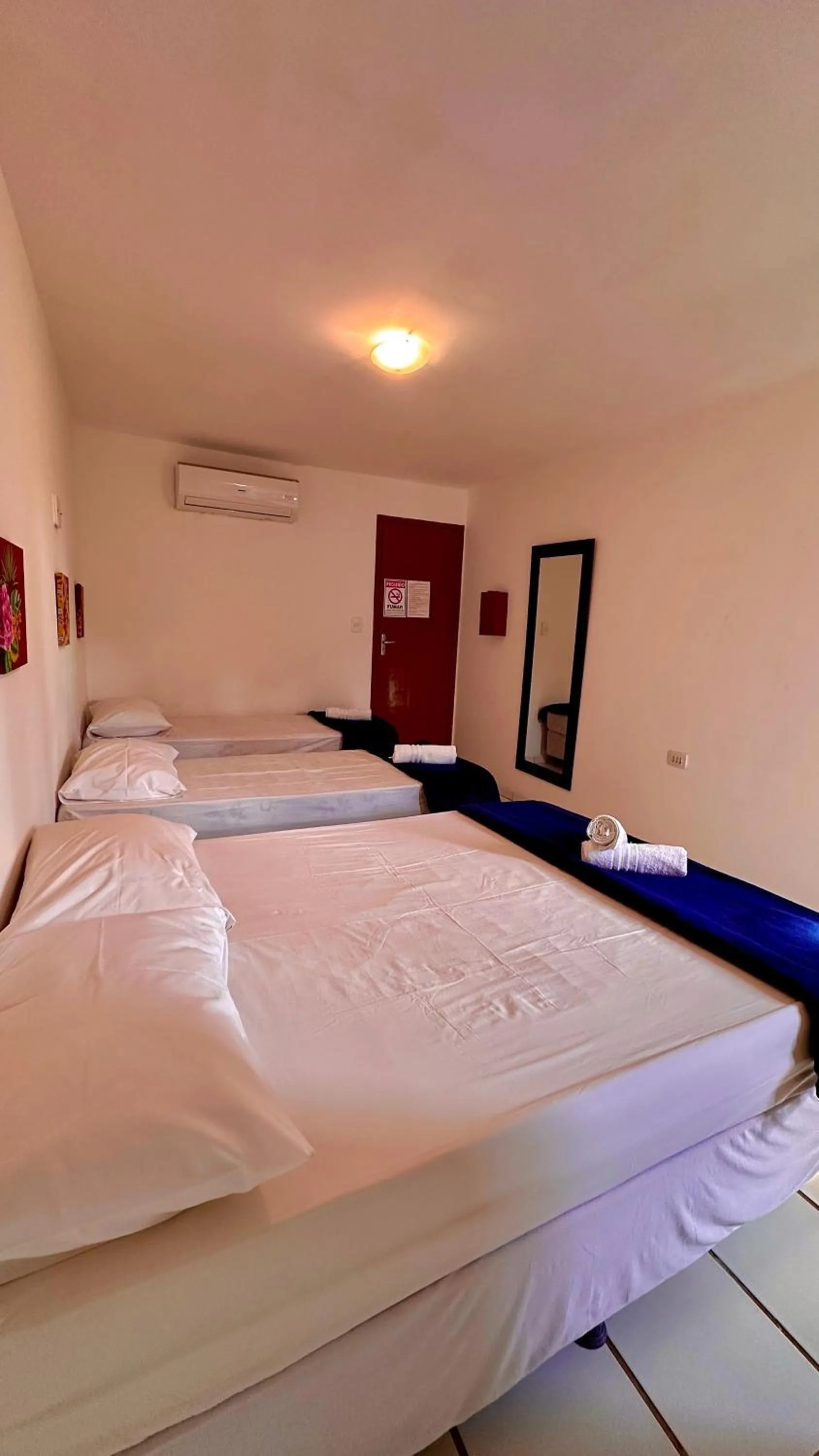 Photo of the whole room, Bed in Paranambuca Pousada