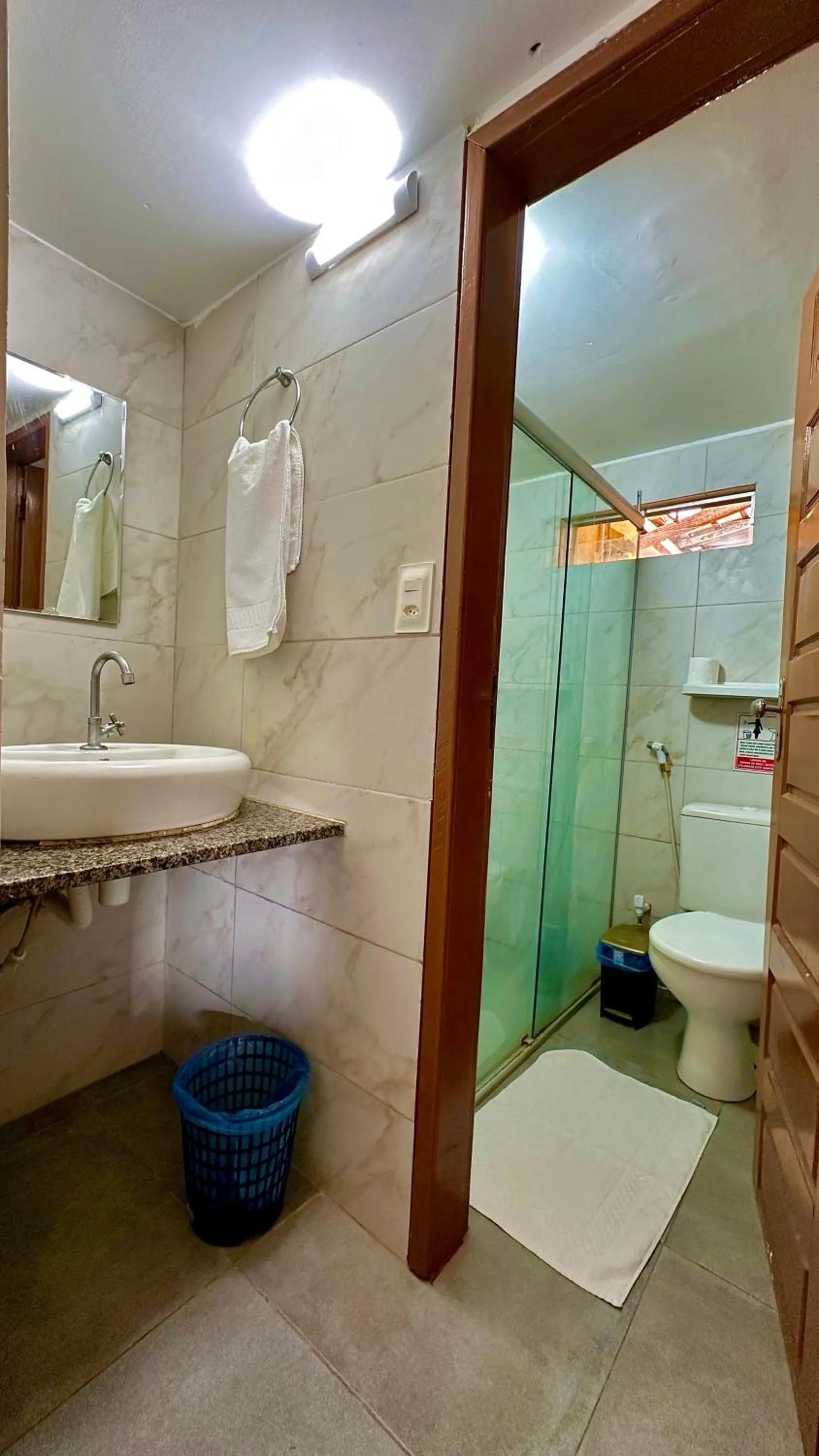 Bathroom in Paranambuca Pousada