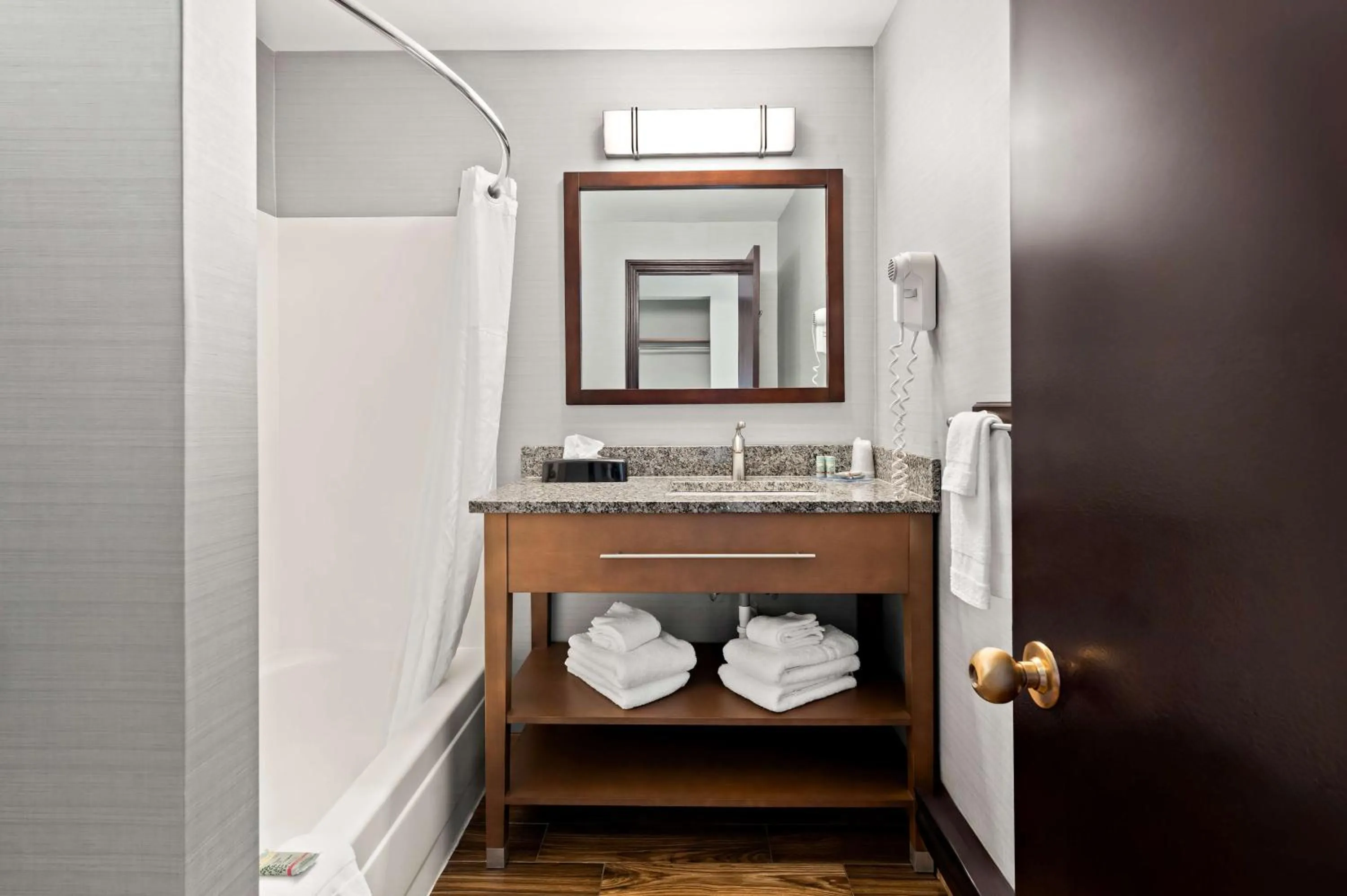 Bathroom in Best Western - Freeport Inn