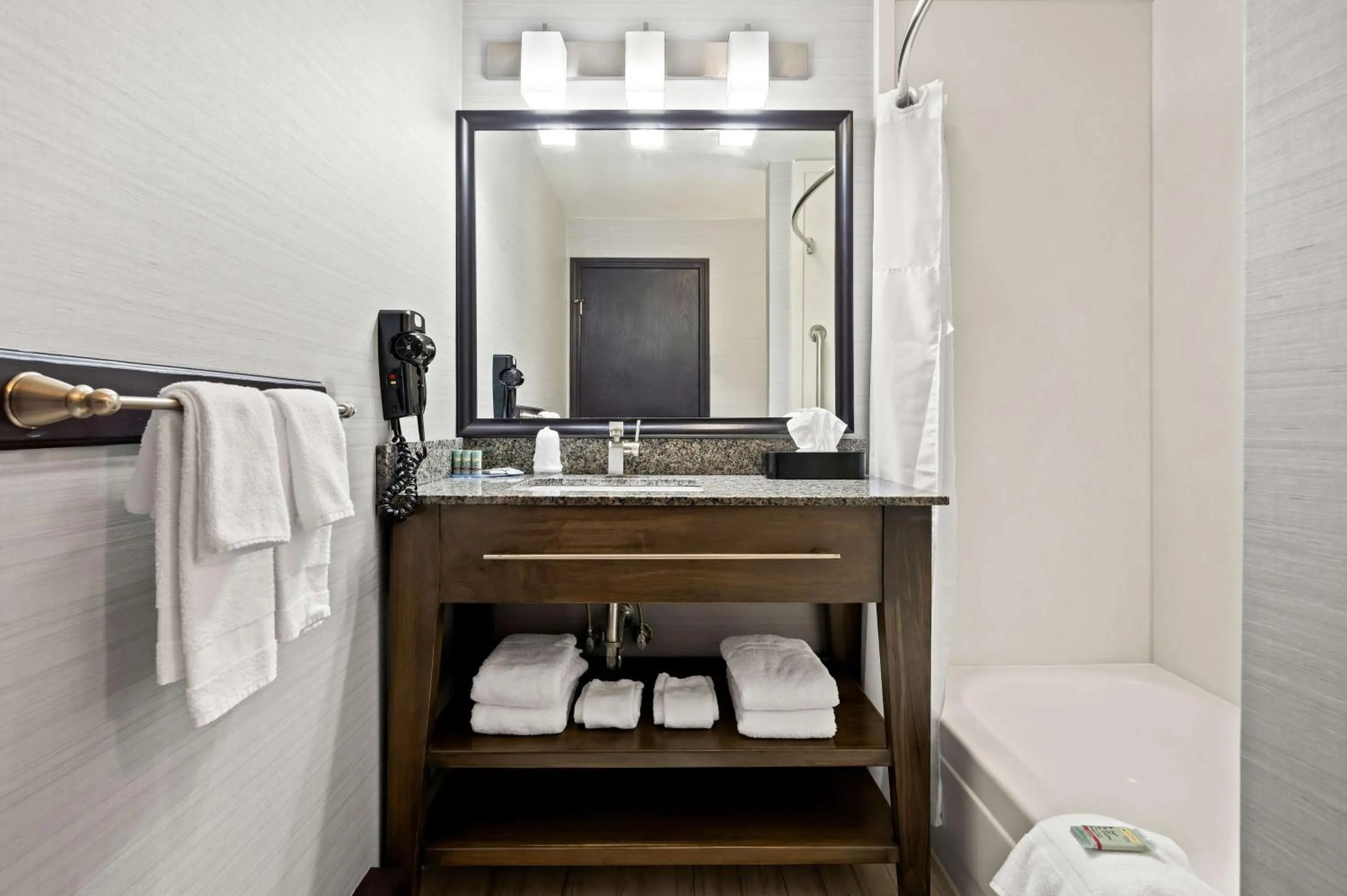 Bathroom in Best Western - Freeport Inn