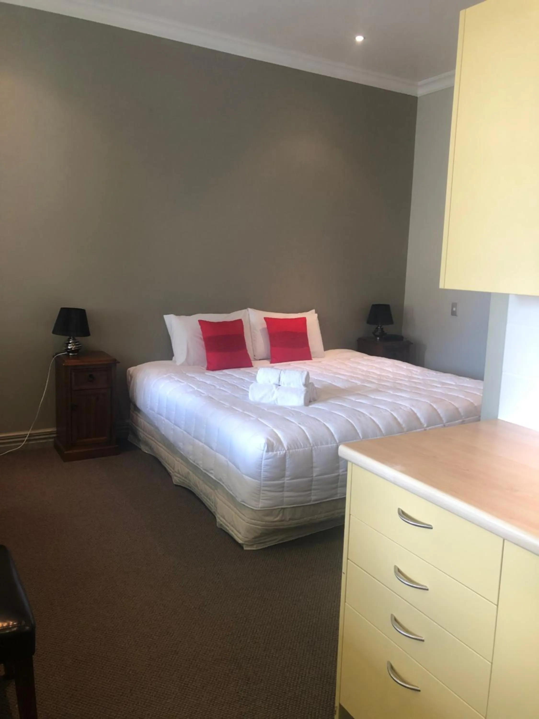 Bed in Teschemakers Resort