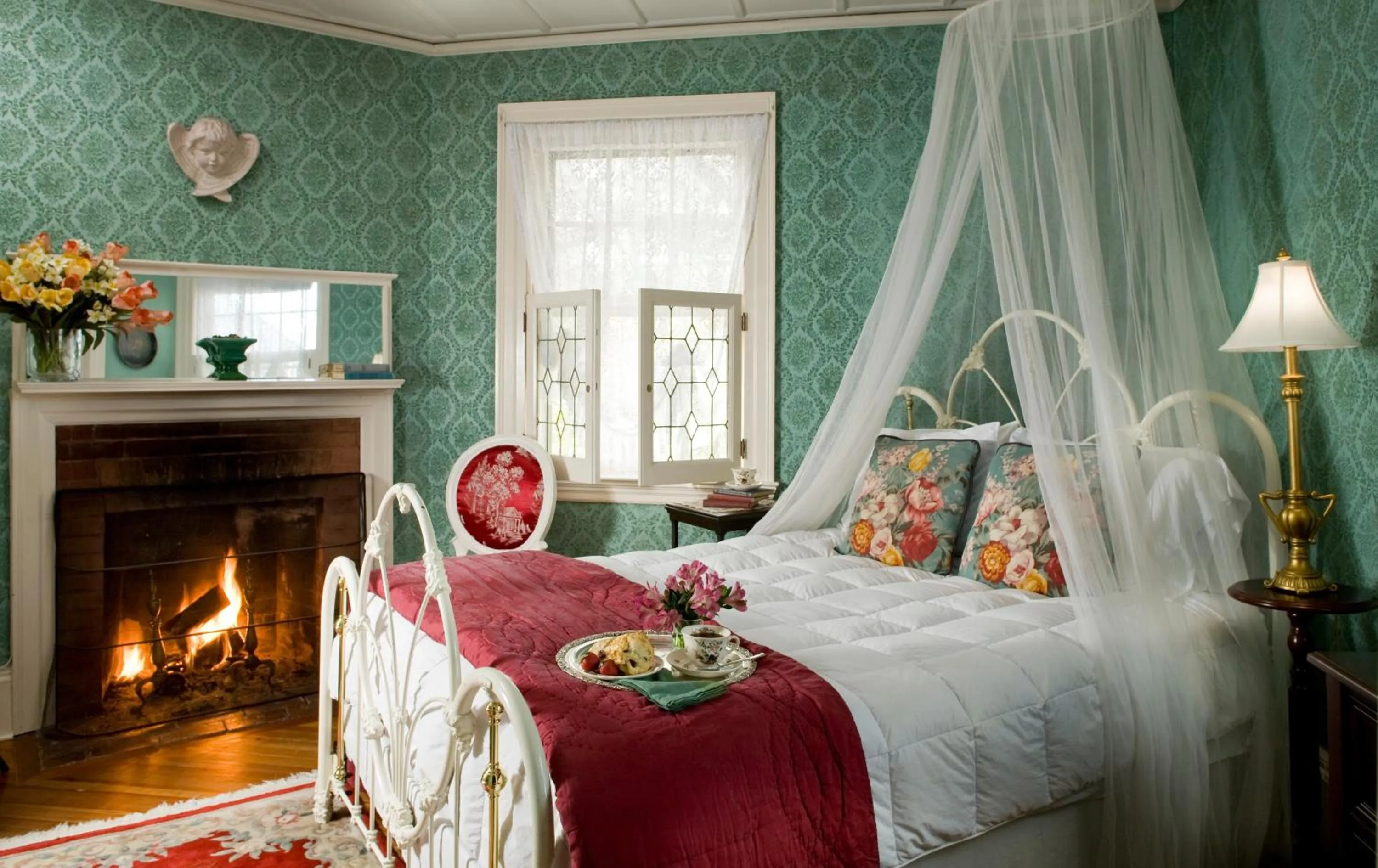 Spencer Room in Hampton Terrace Inn