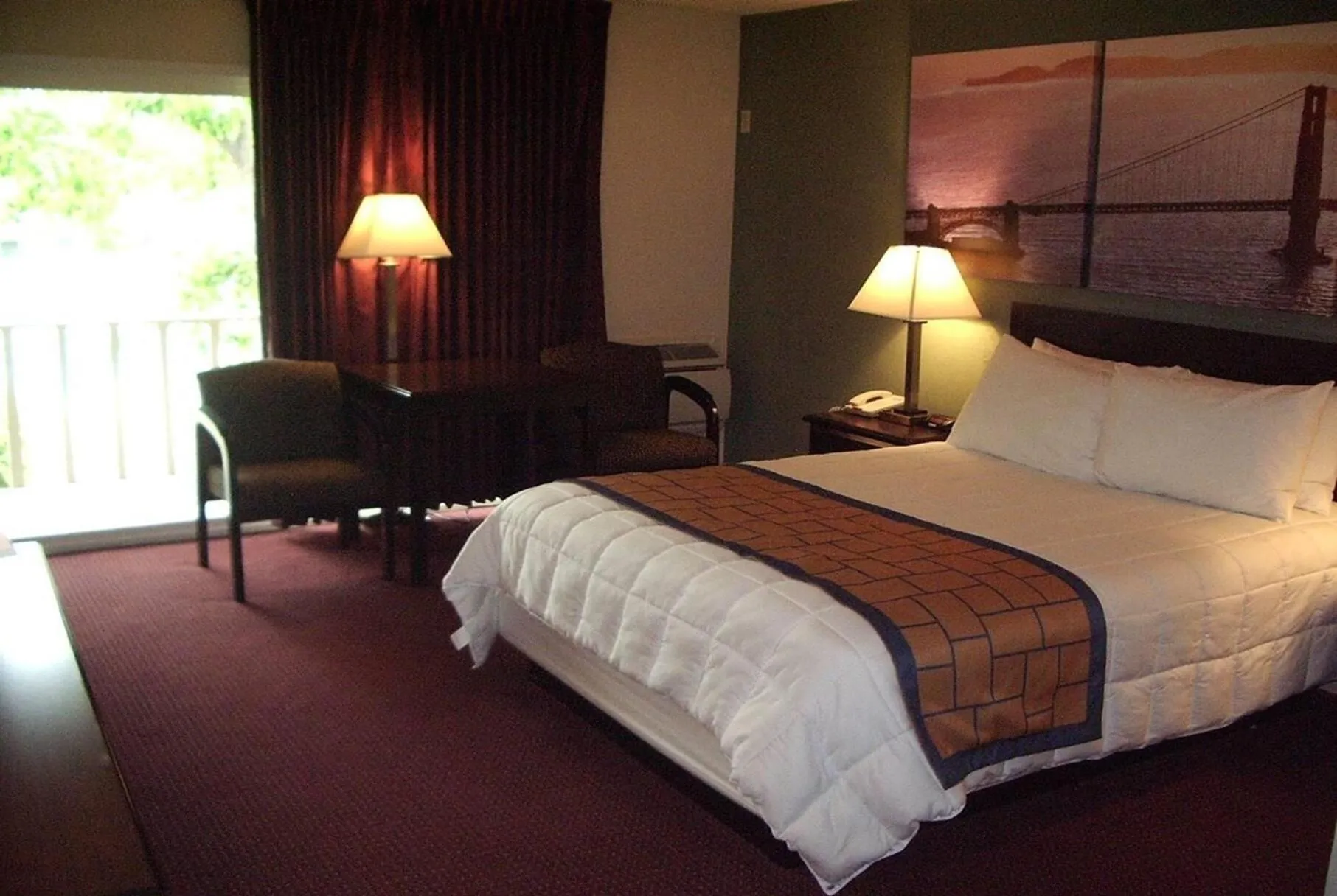 Photo of the whole room, Bed in Days Inn by Wyndham Novato/San Francisco