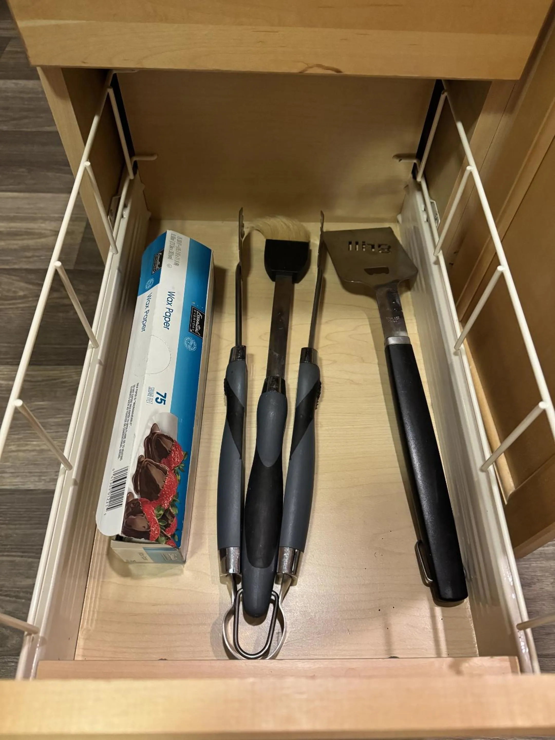 Kitchen or kitchenette in Susitna River Lodging, Suites