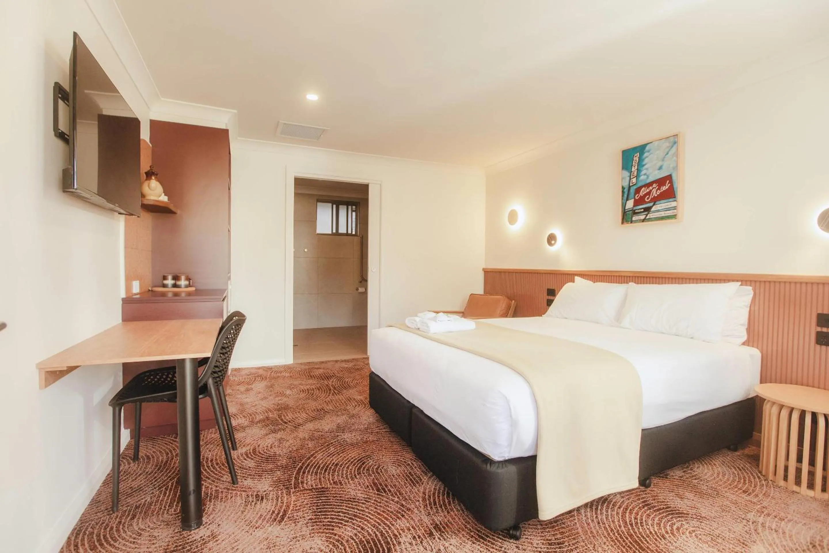 Bedroom, Bed in The Alluna Motel, an Ascend Collection Hotel