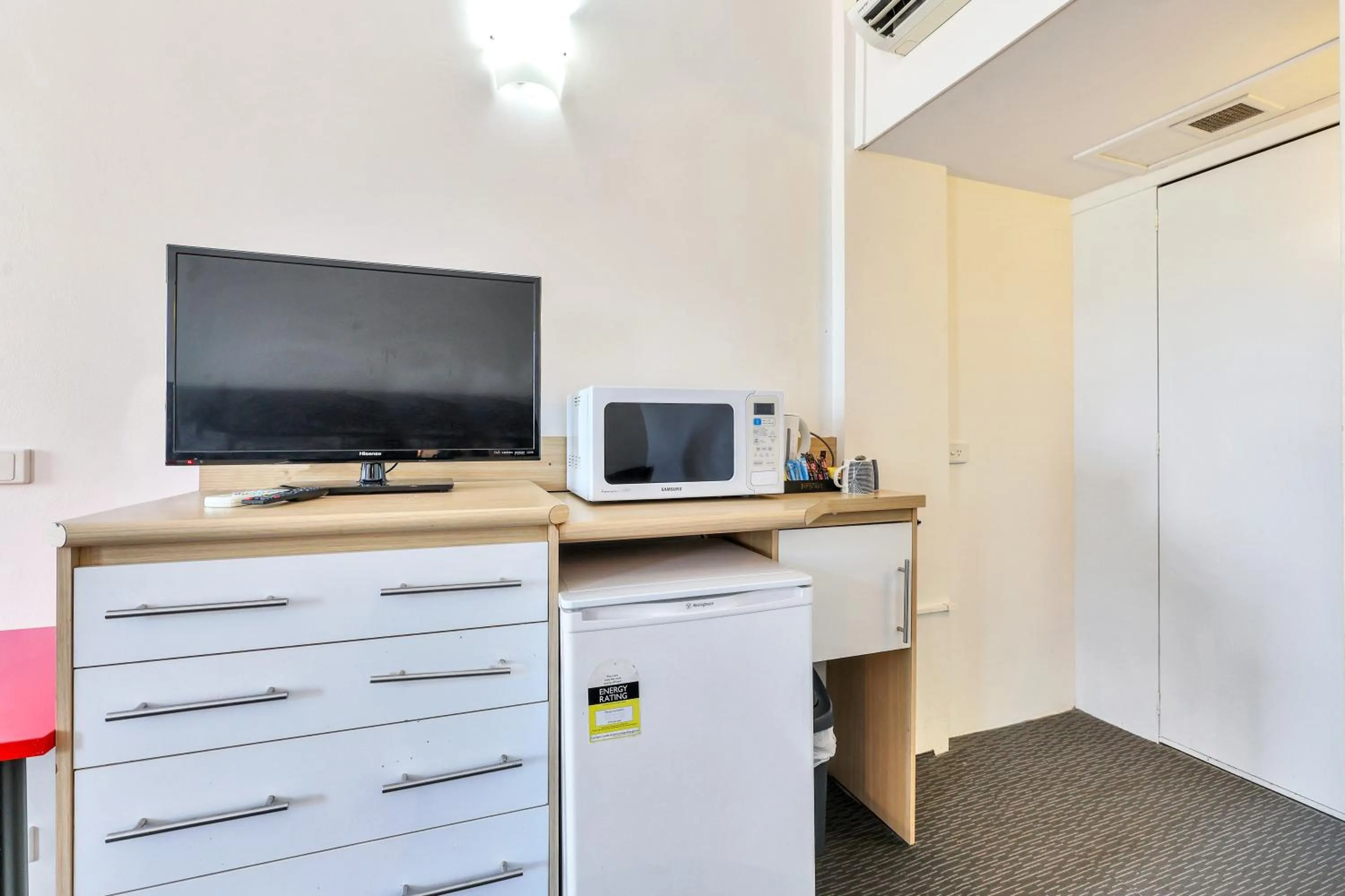 Darwin Poinciana Inn