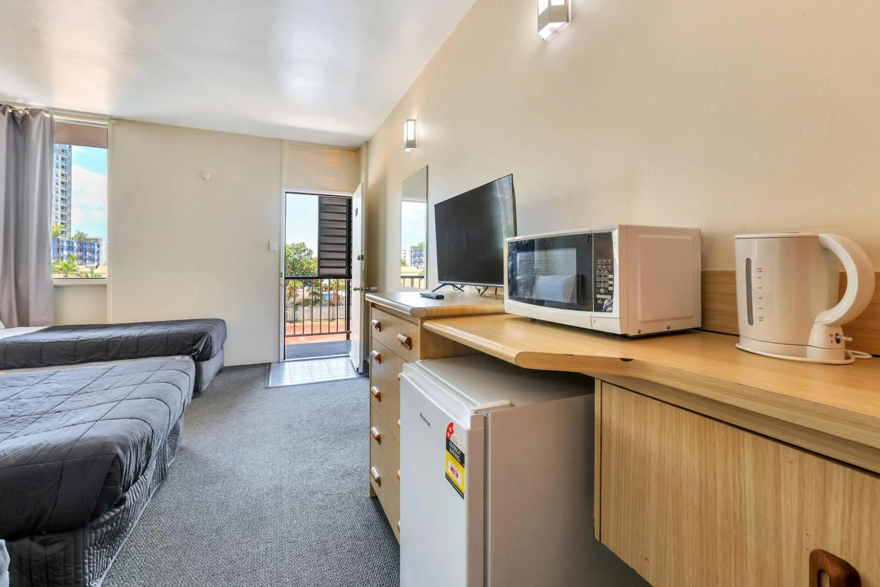 Darwin Poinciana Inn