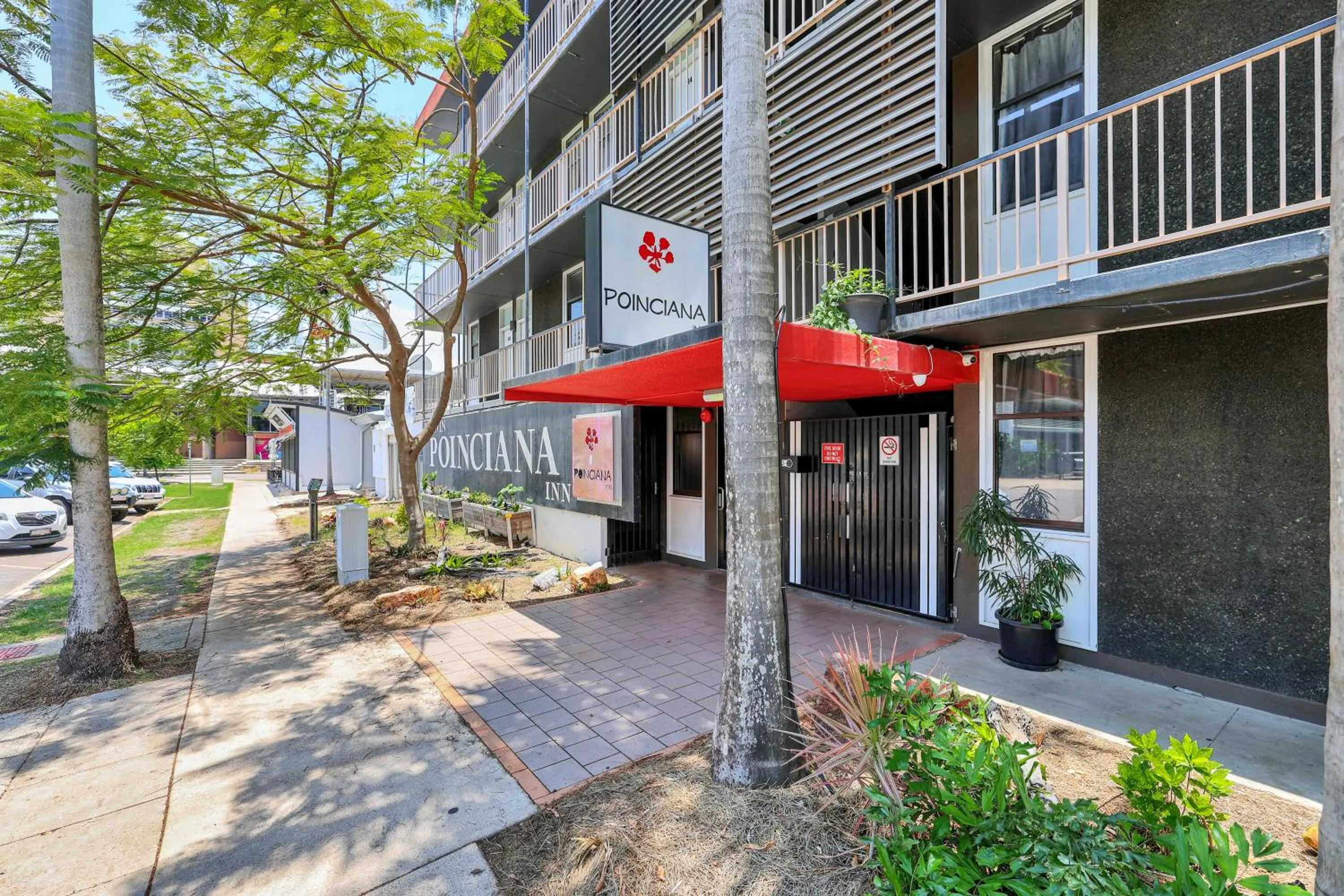 Darwin Poinciana Inn