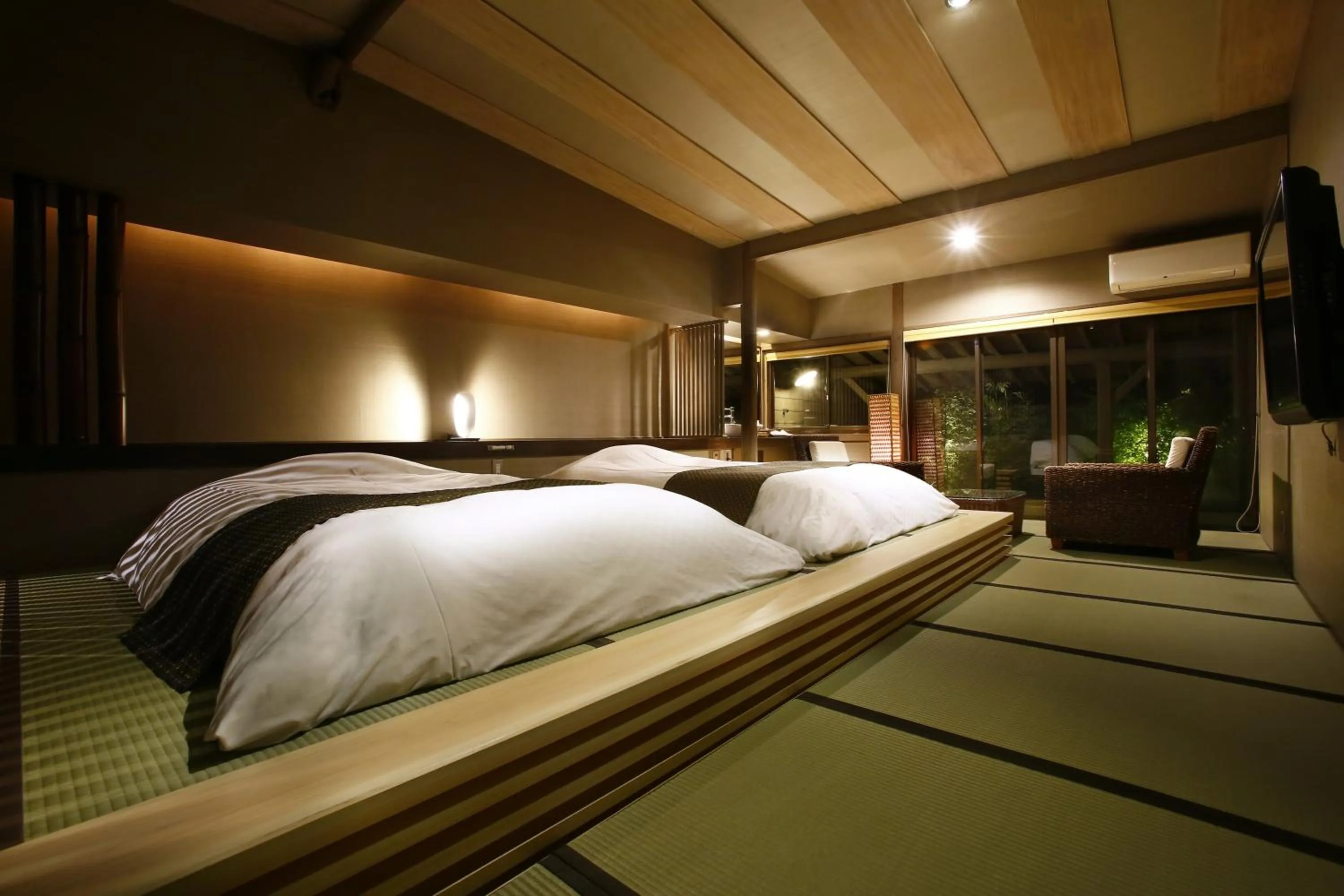 Photo of the whole room, Bed in Sozankyo