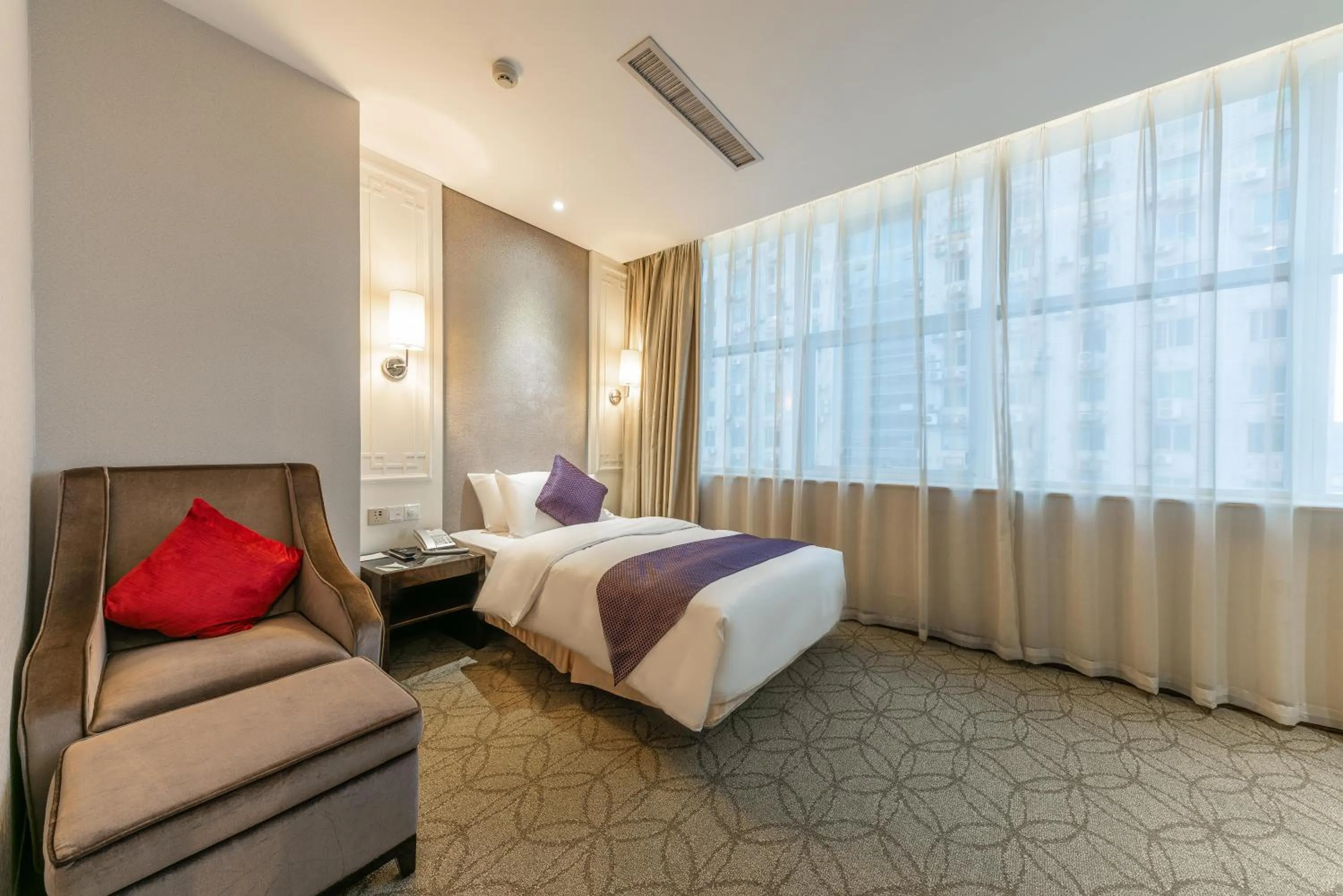 Bed in Dorsett Wuhan