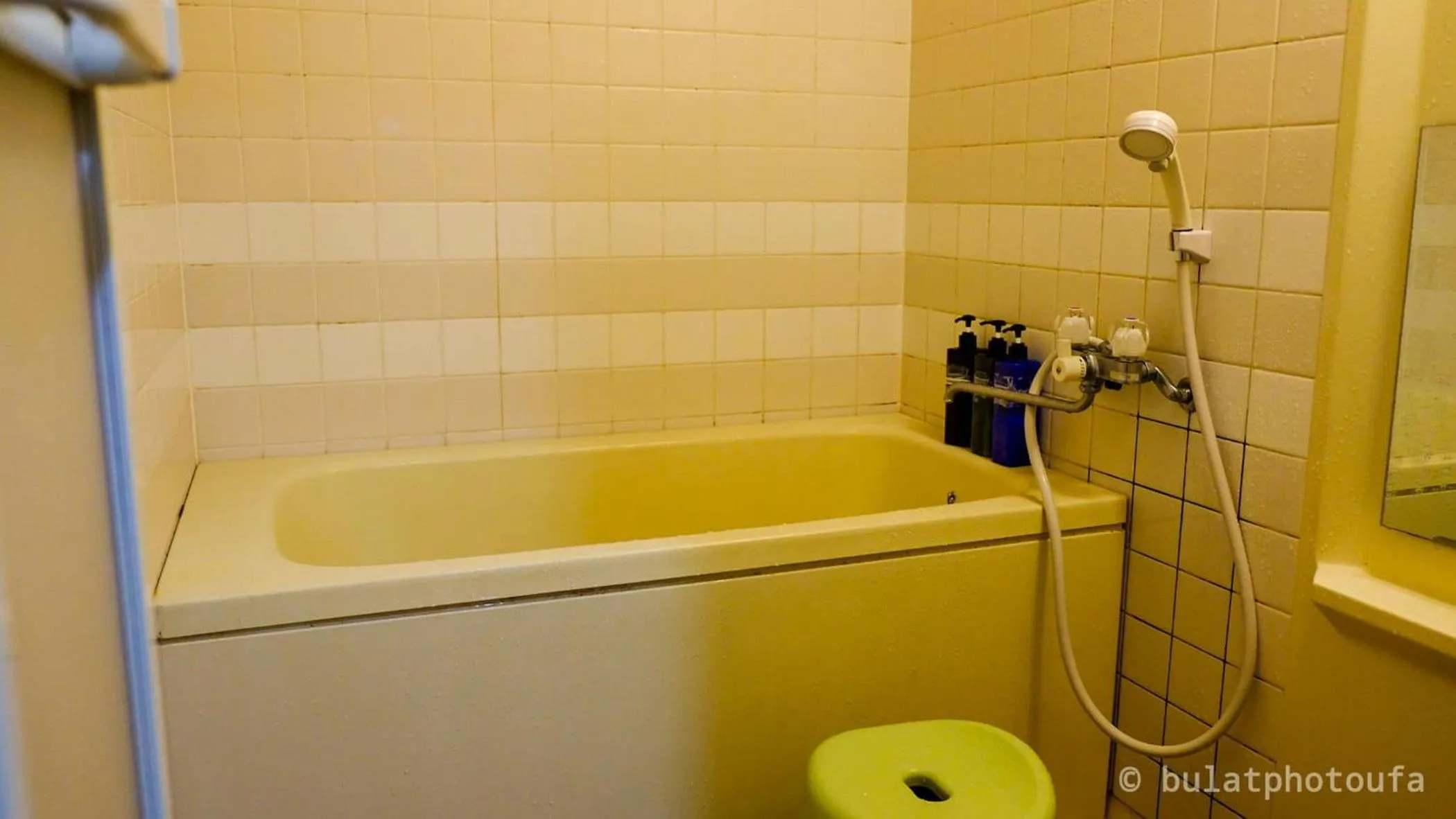 Shower in Peace House Sakura