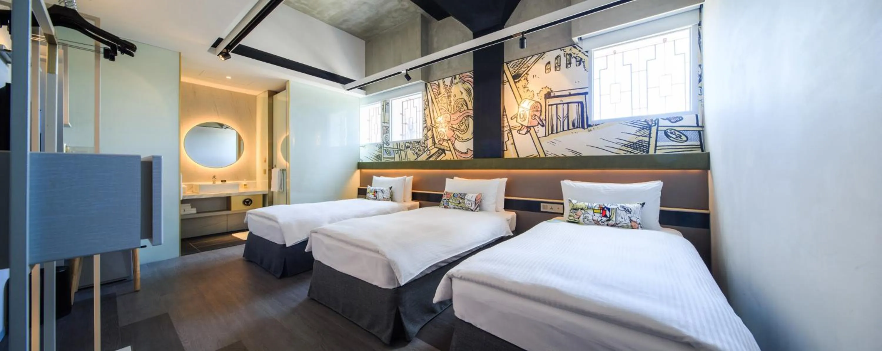 Photo of the whole room, Bed in Hua Shan Din by Cosmos Creation - Huashan Creative Park