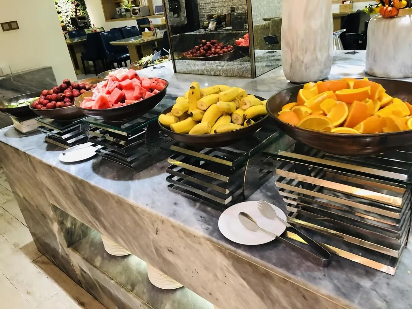 Restaurant/places to eat in Byland Star Hotel