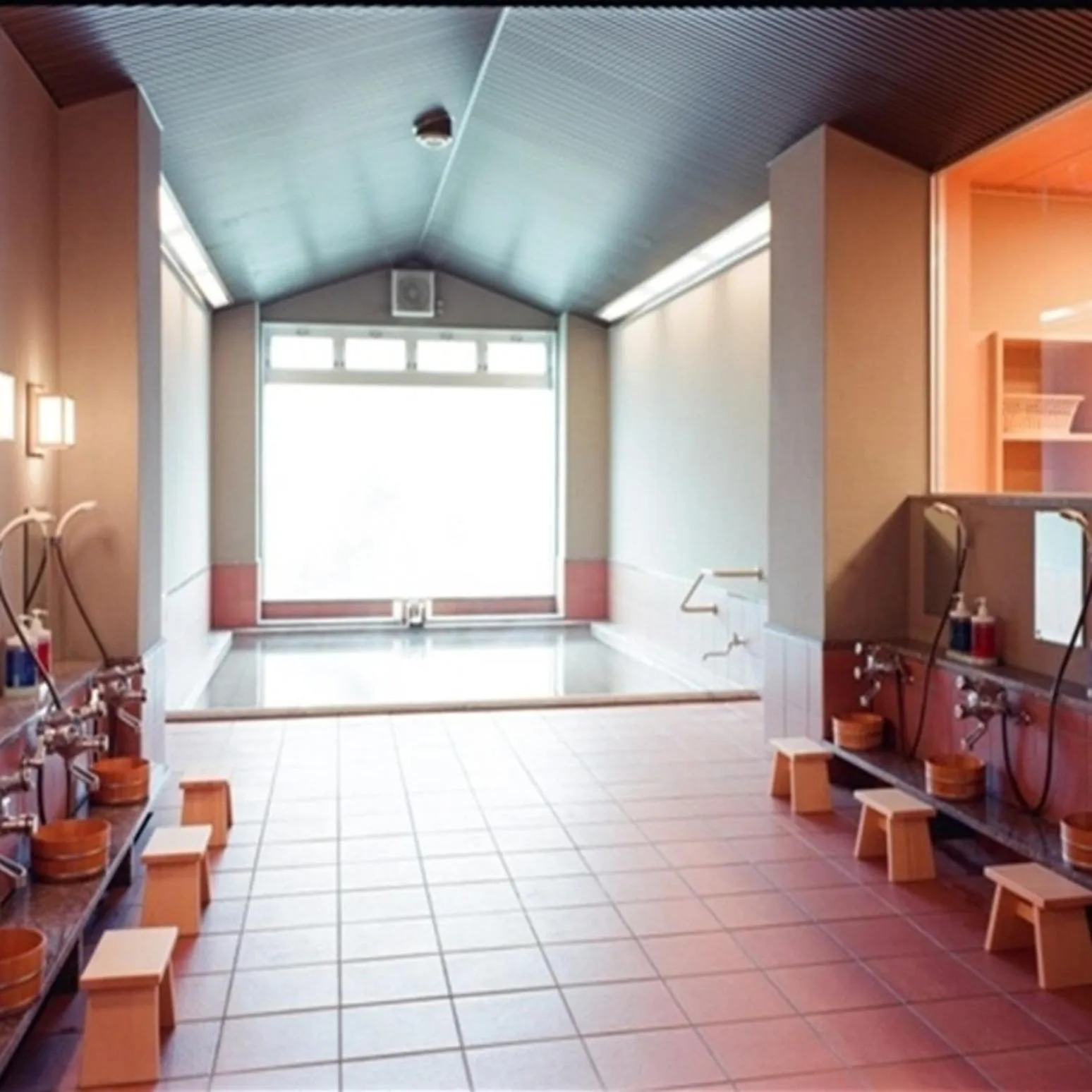 Hot Spring Bath in Ryokan Ichinomatsu