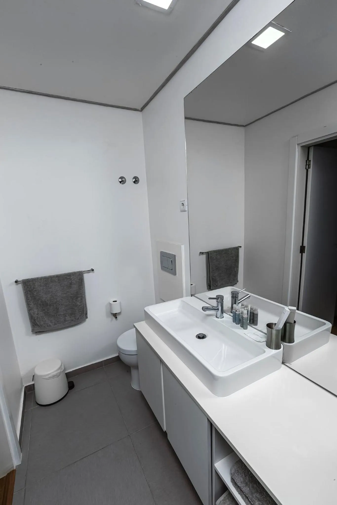 Bathroom in Xenon Urban Apartments