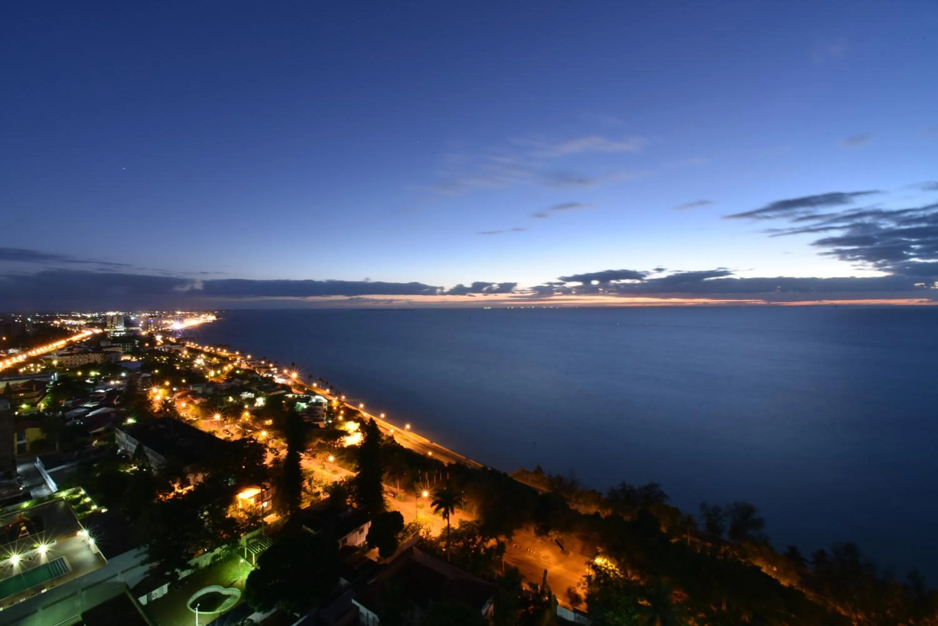 Night in Xenon Urban Apartments