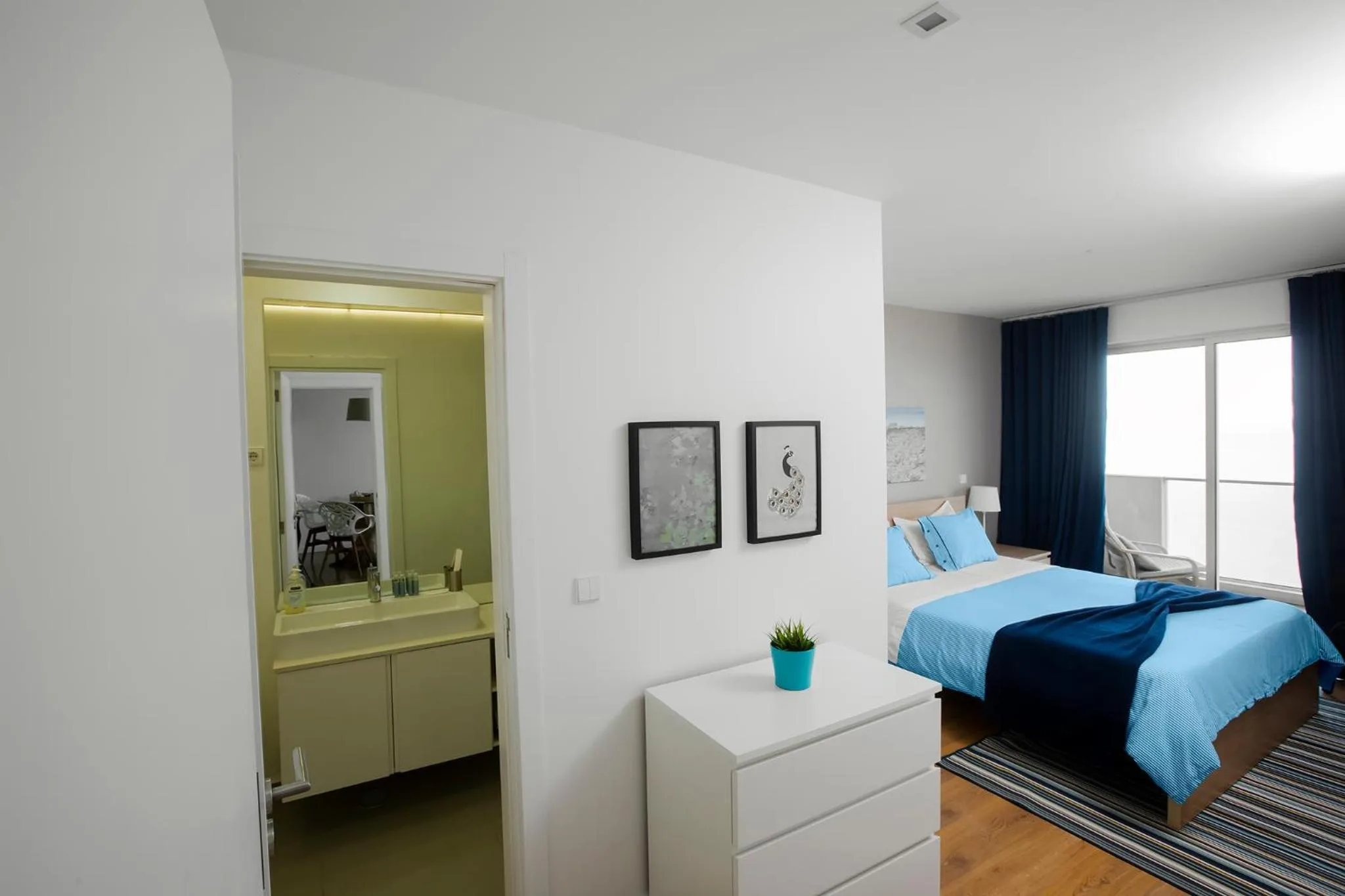 Bed in Xenon Urban Apartments