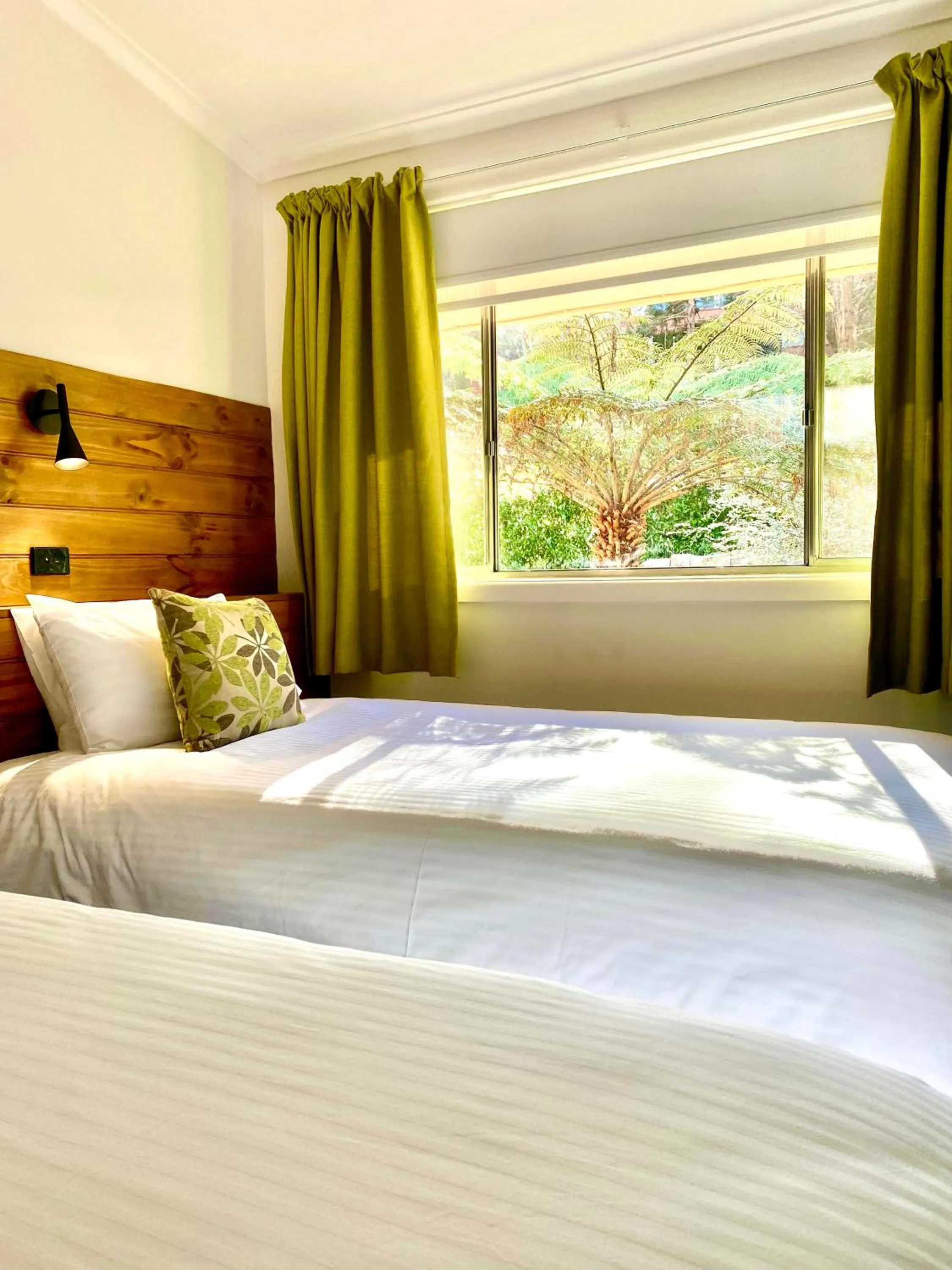 Bed in Warburton Motel