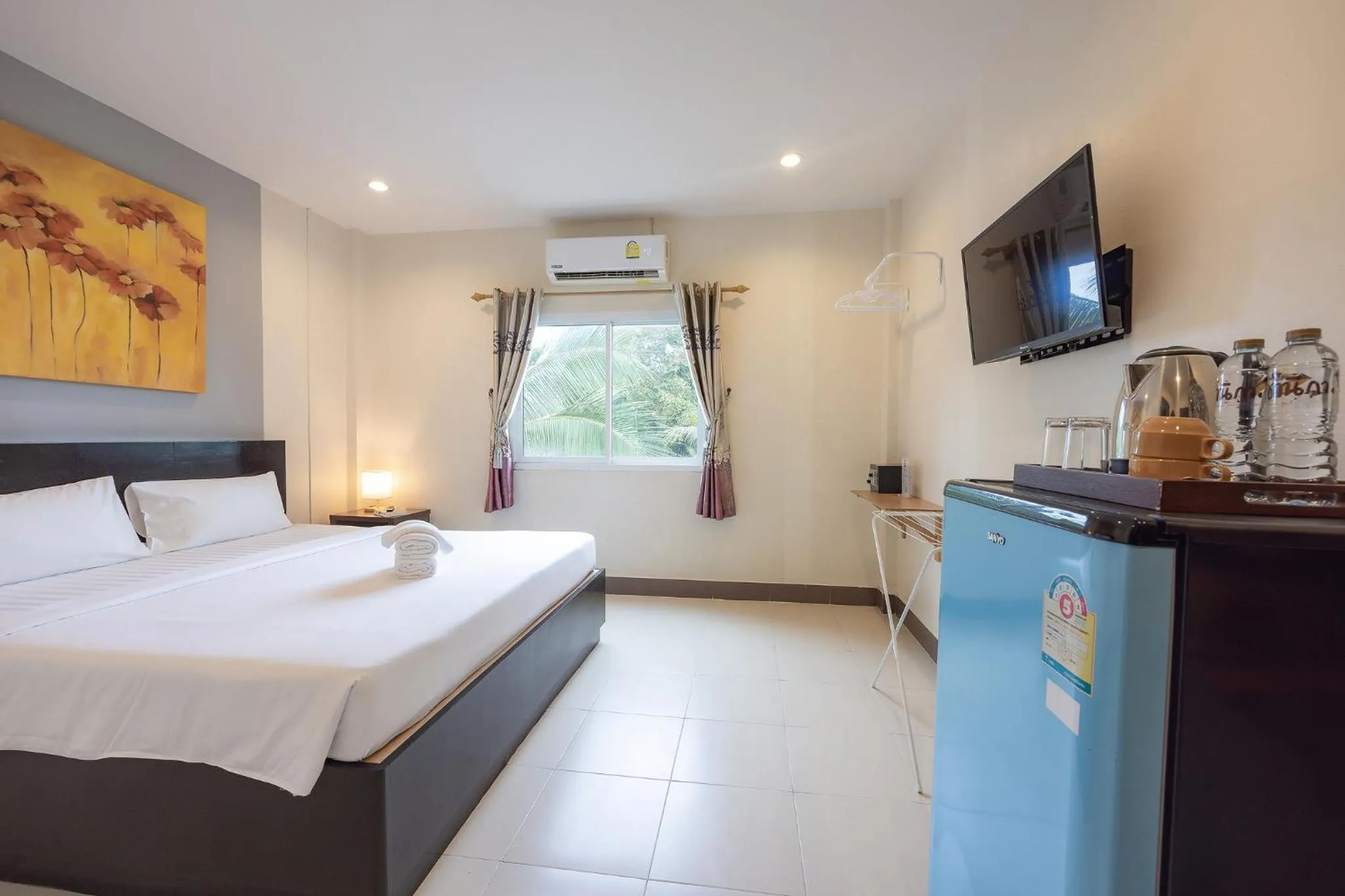 Bedroom, Bed in Baan Yuyen Karon Guesthouse