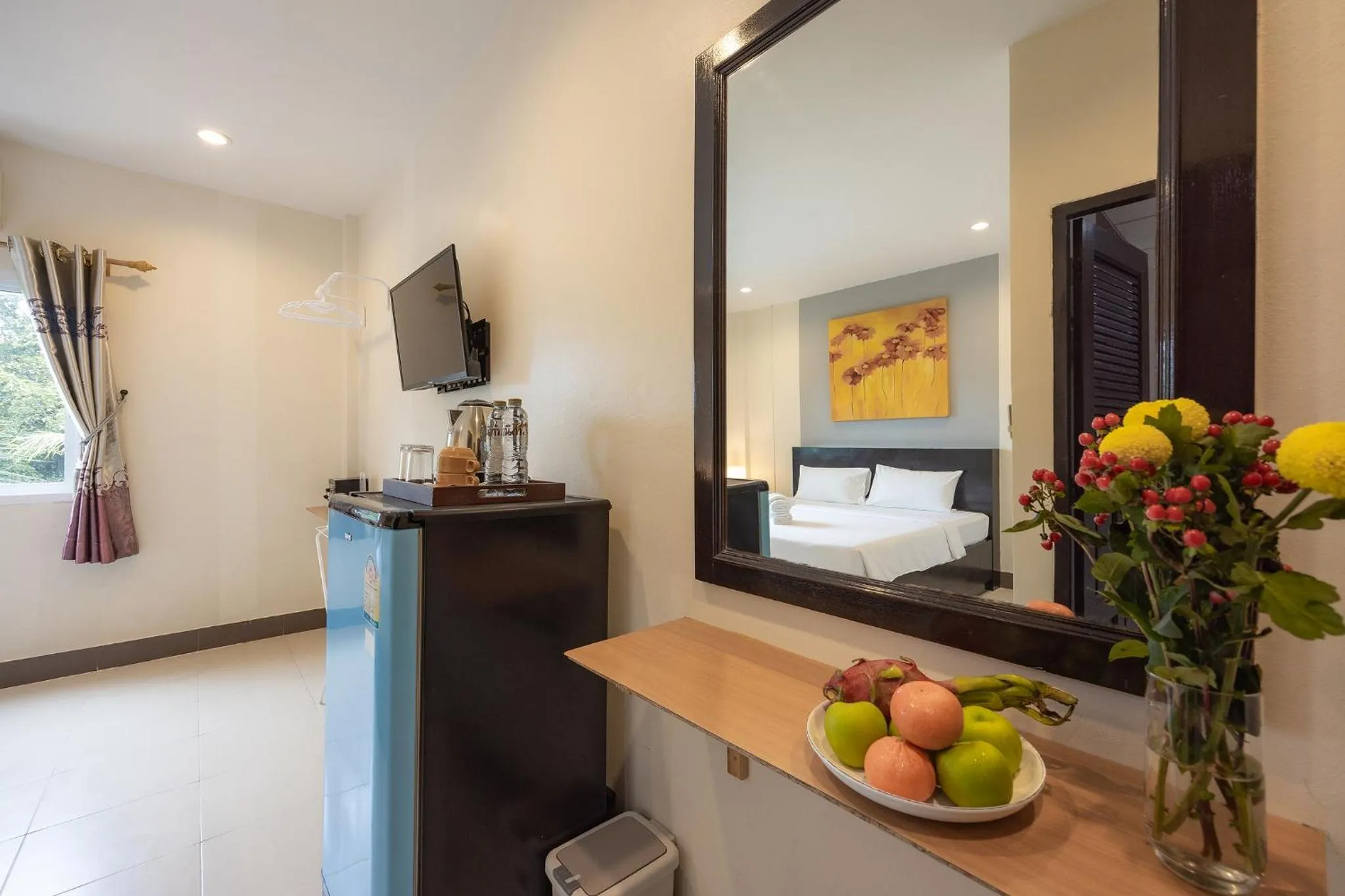 minibar, Bed in Baan Yuyen Karon Guesthouse