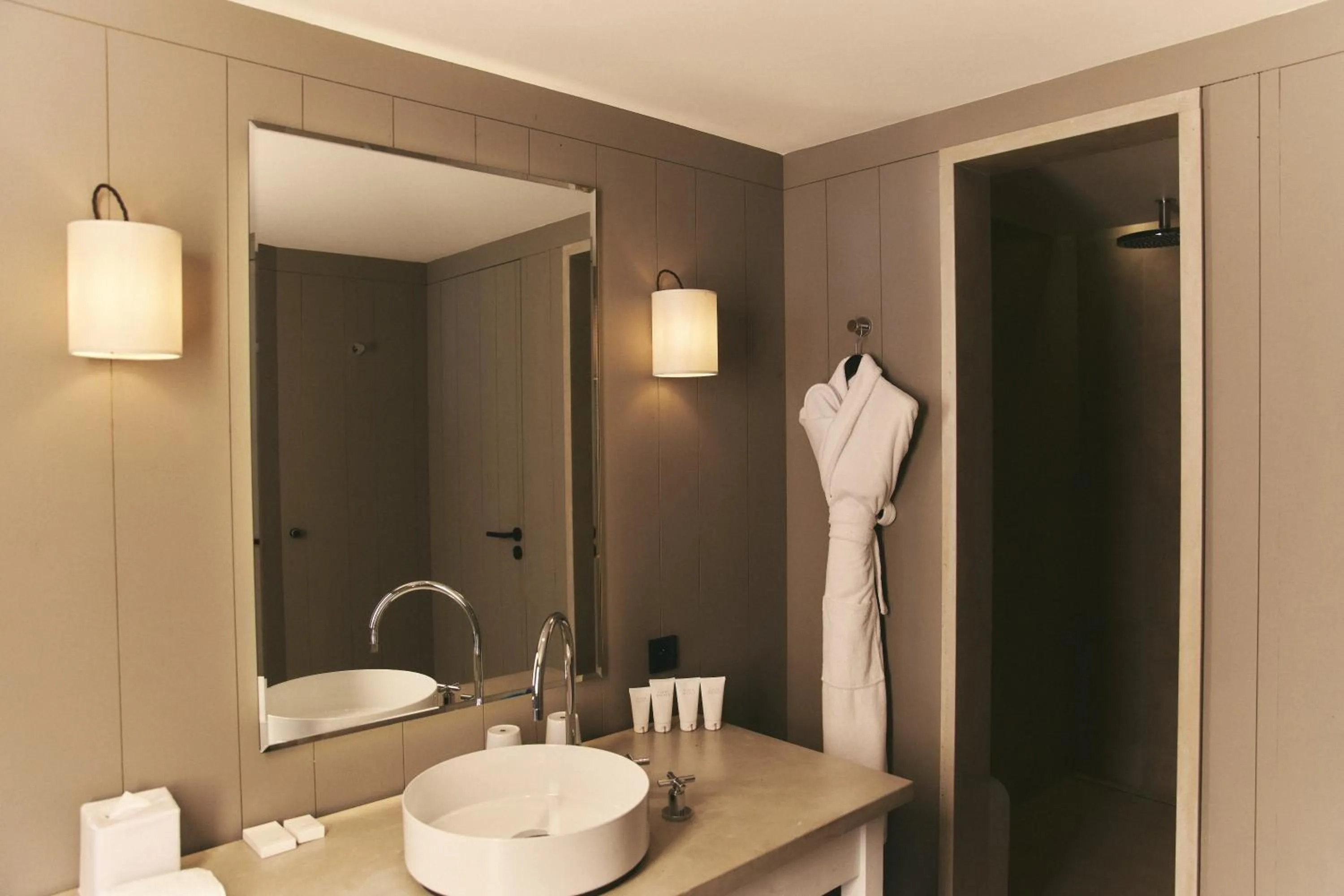 Shower in Hôtel Plage Palace & Spa