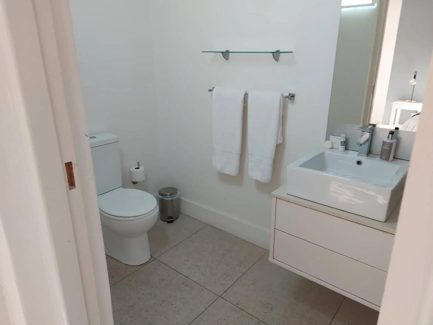 Bathroom in The Hampton Exclusive Guesthouse