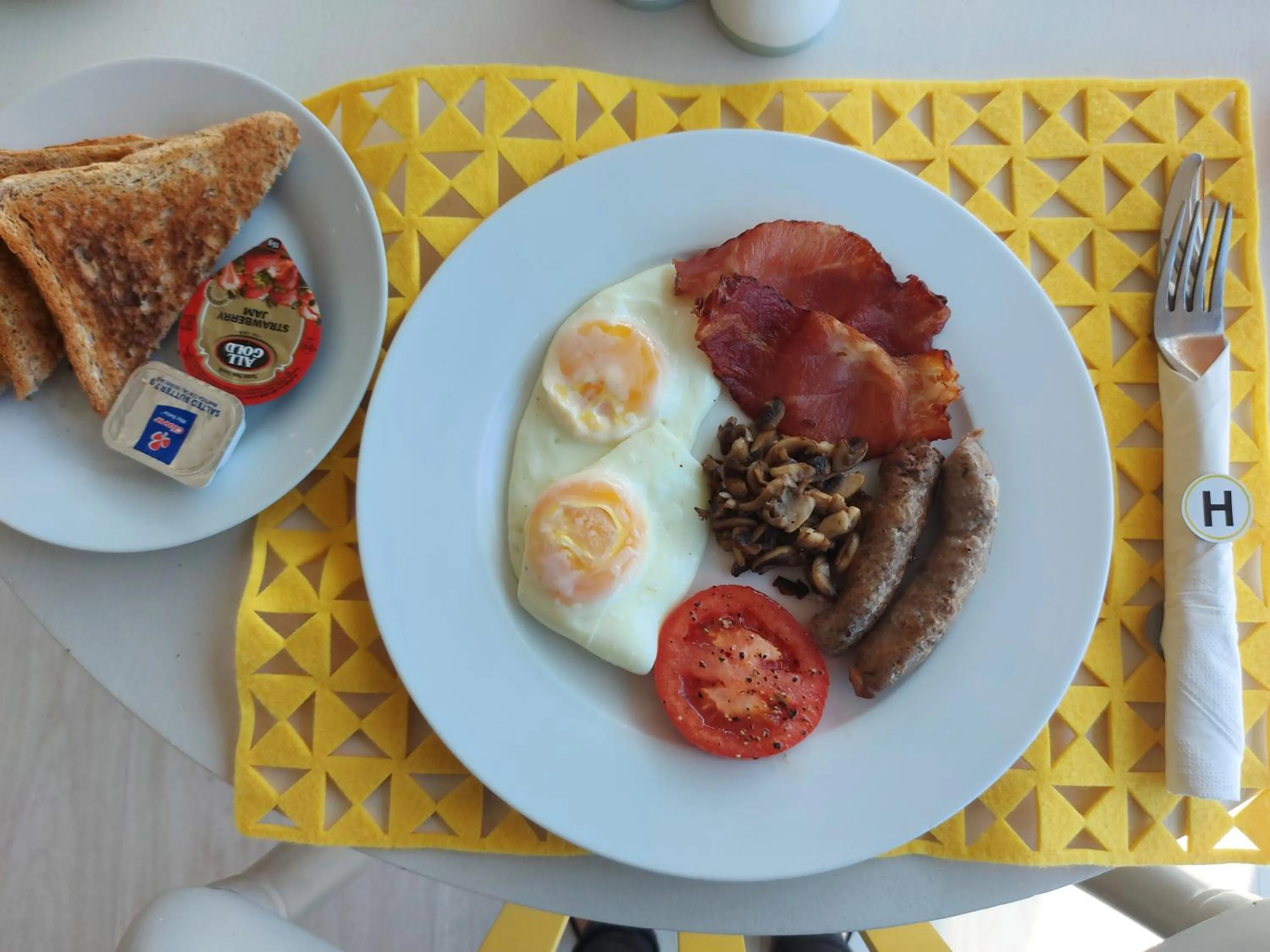 Breakfast in The Hampton Exclusive Guesthouse