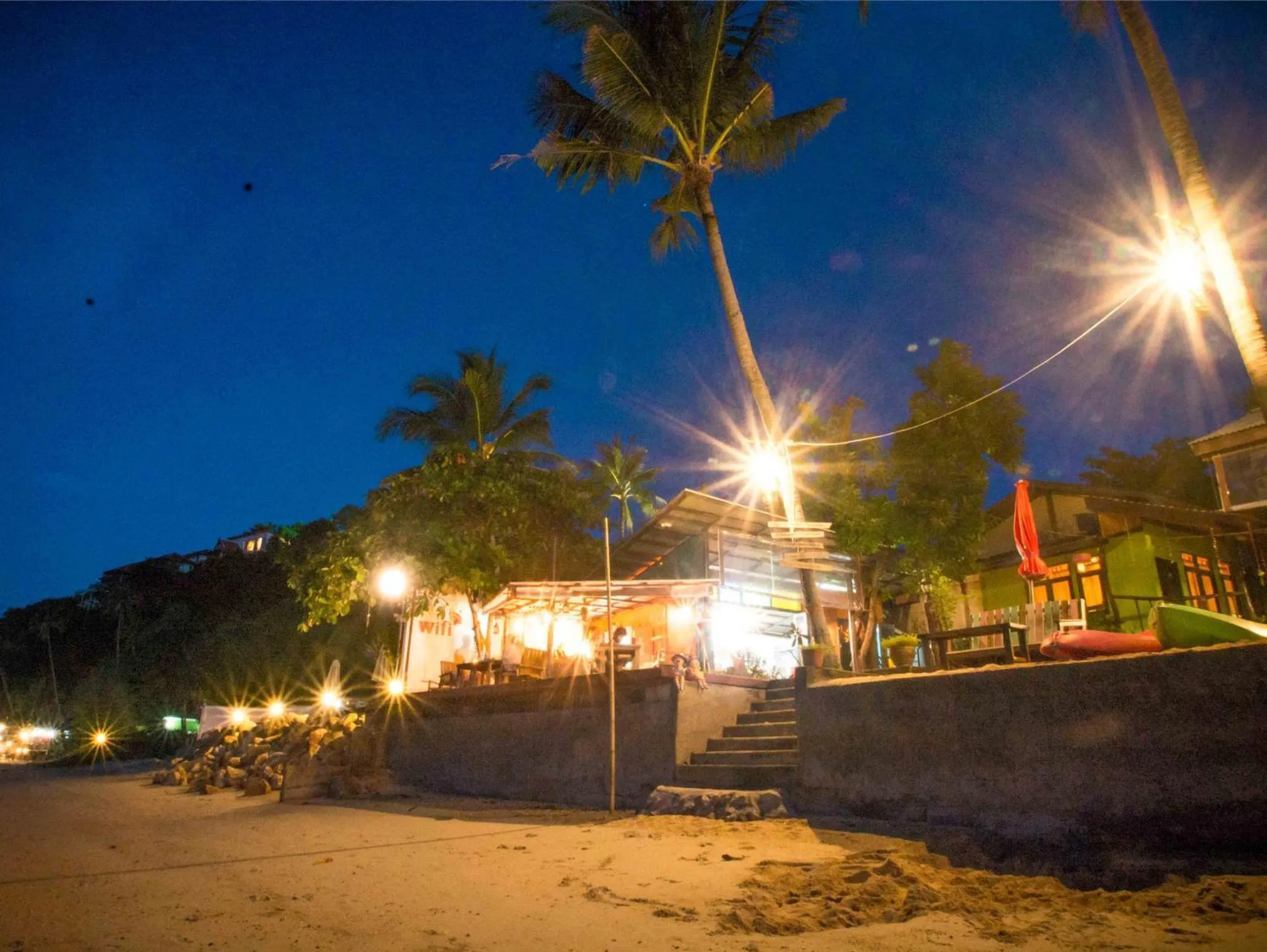 Restaurant/places to eat, Property Building in By Beach Resort