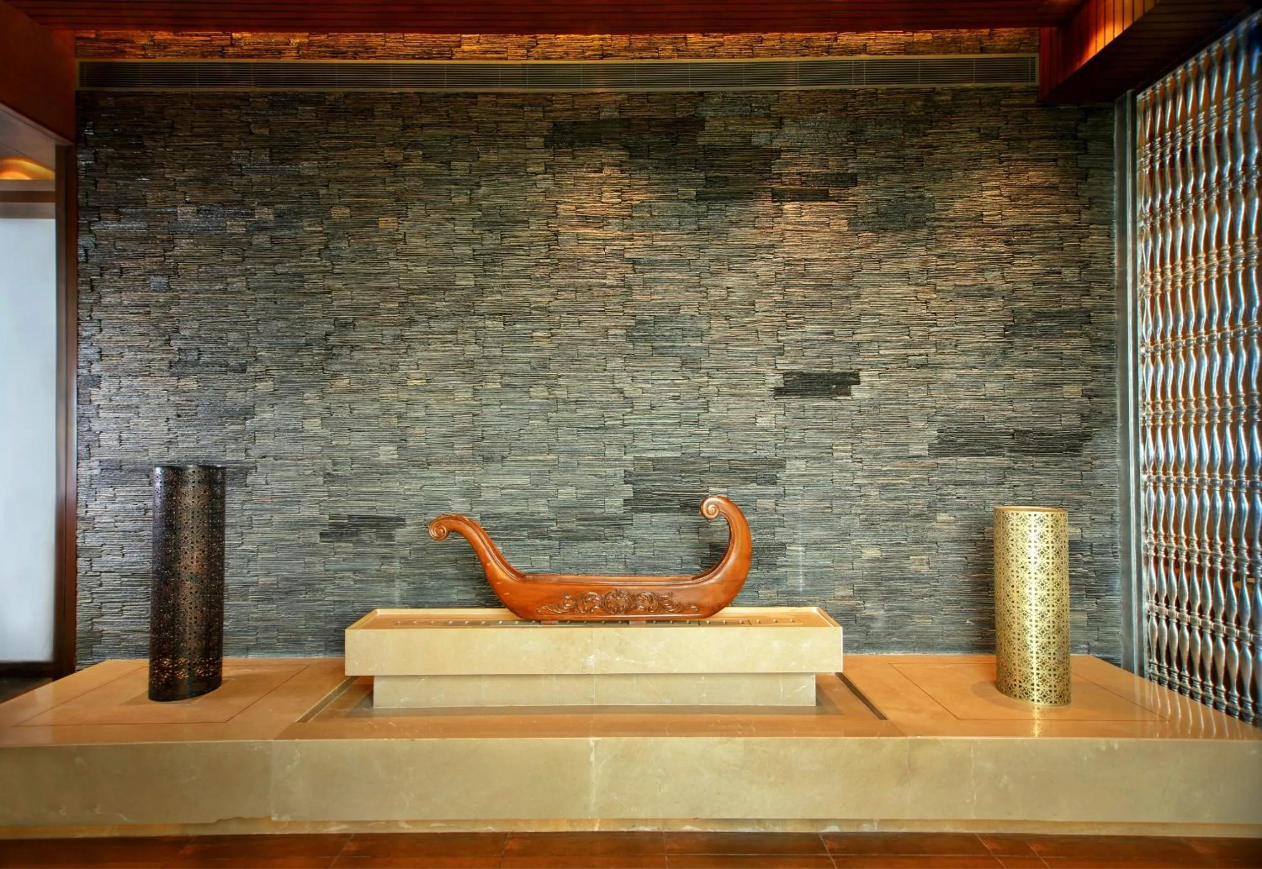 Lobby or reception in Fortune Select SG Highway, Ahmedabad - Member ITC Hotels' Group