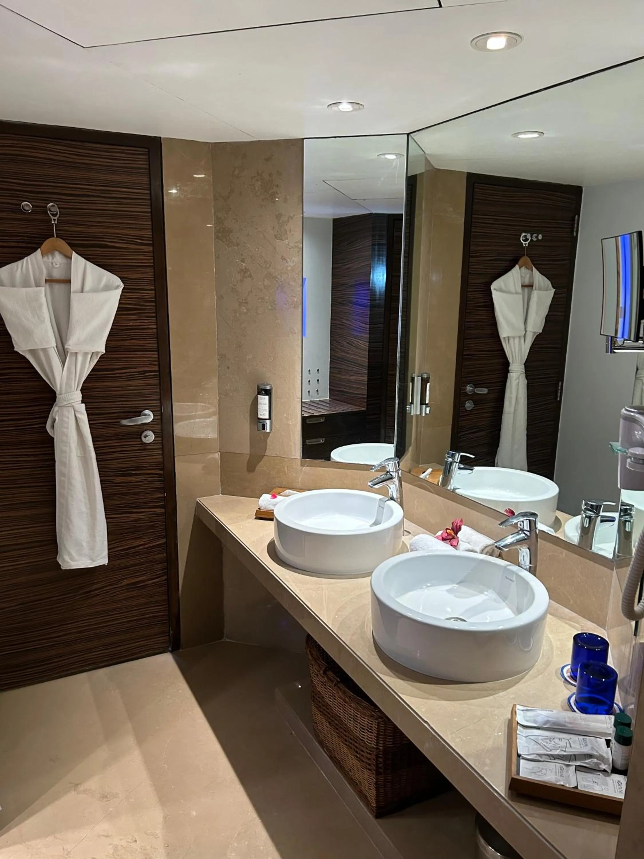 Bath in Fortune Select SG Highway, Ahmedabad - Member ITC Hotels' Group